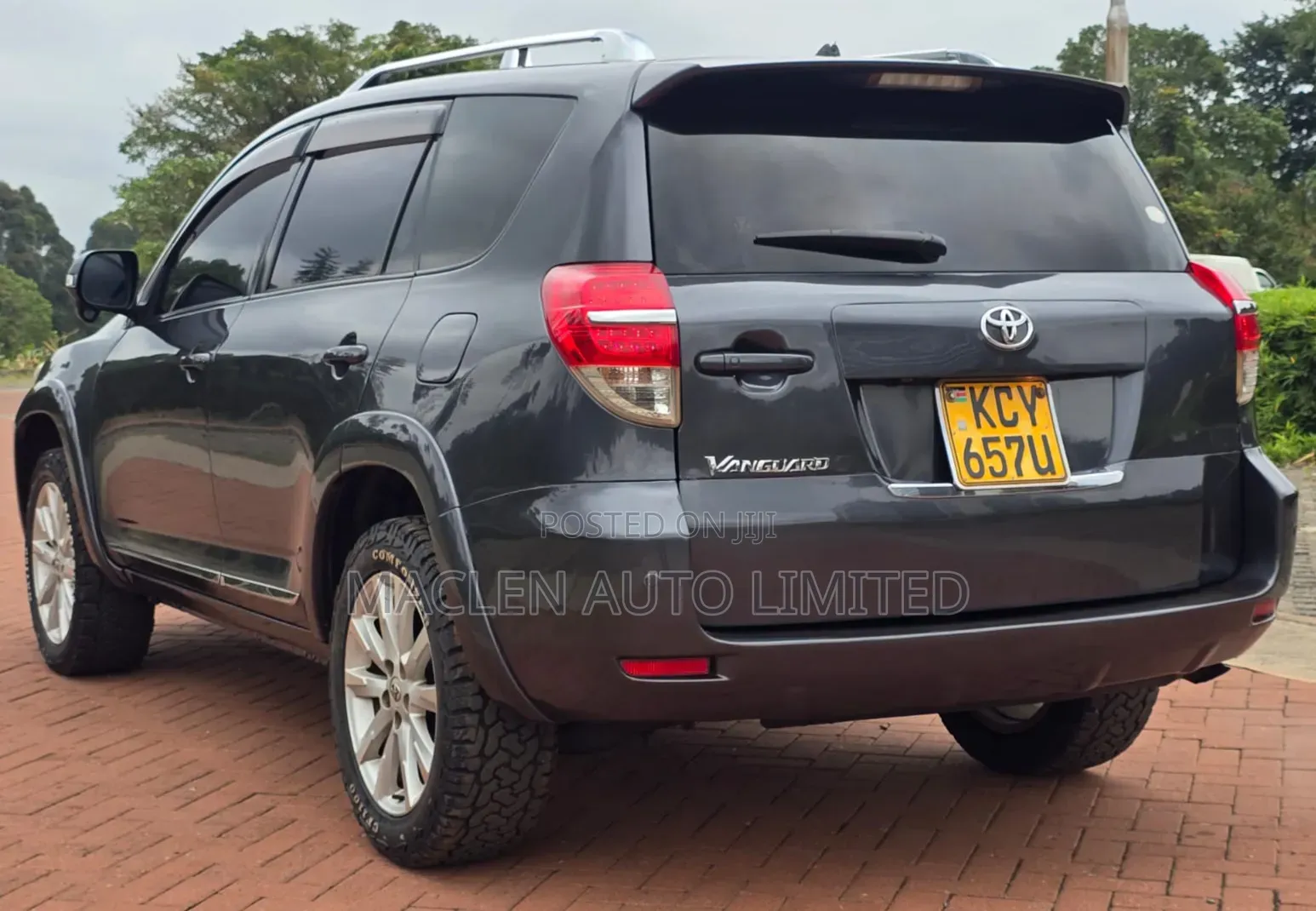 Toyota Vanguard 2012 Gray