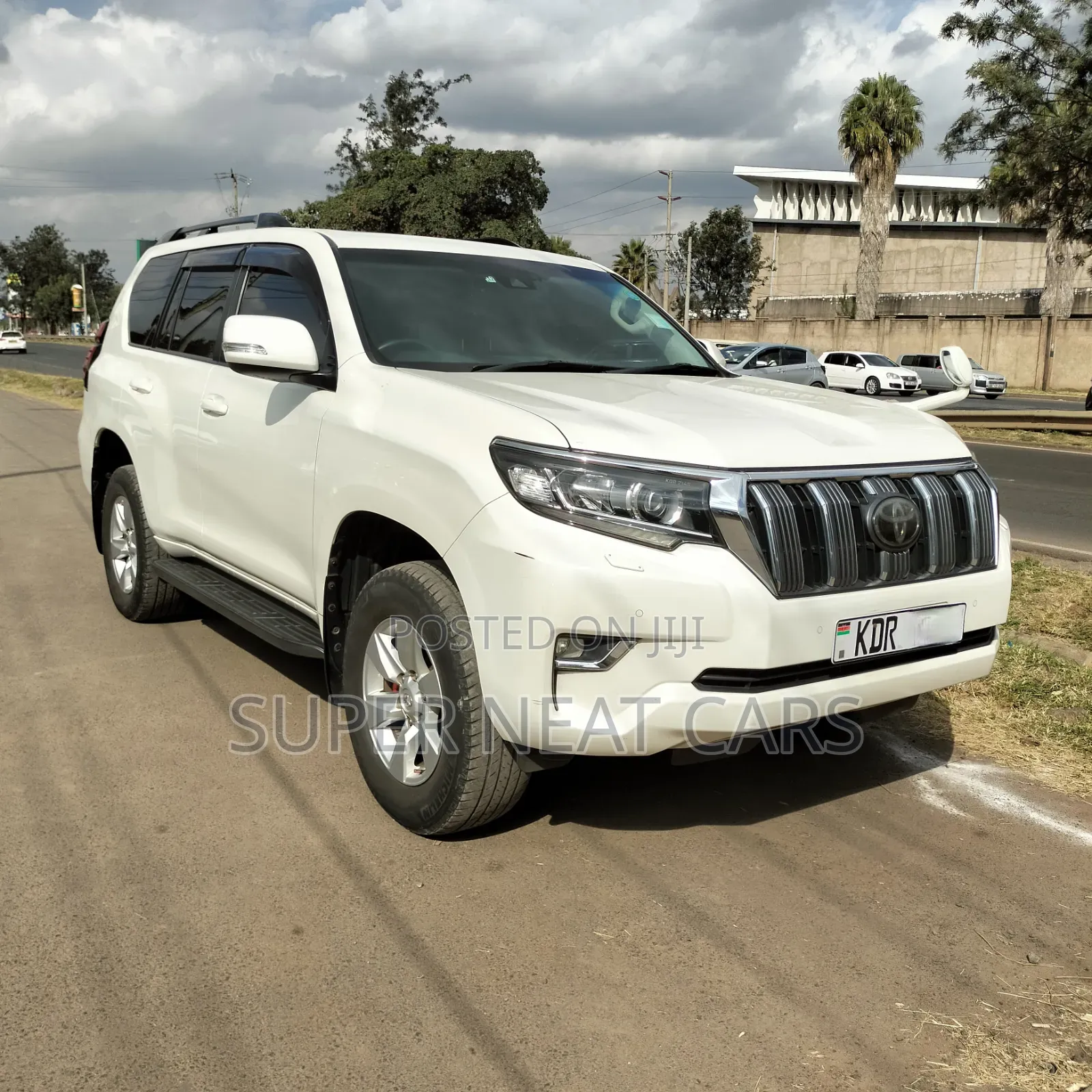 Toyota Land Cruiser Prado 2017 White