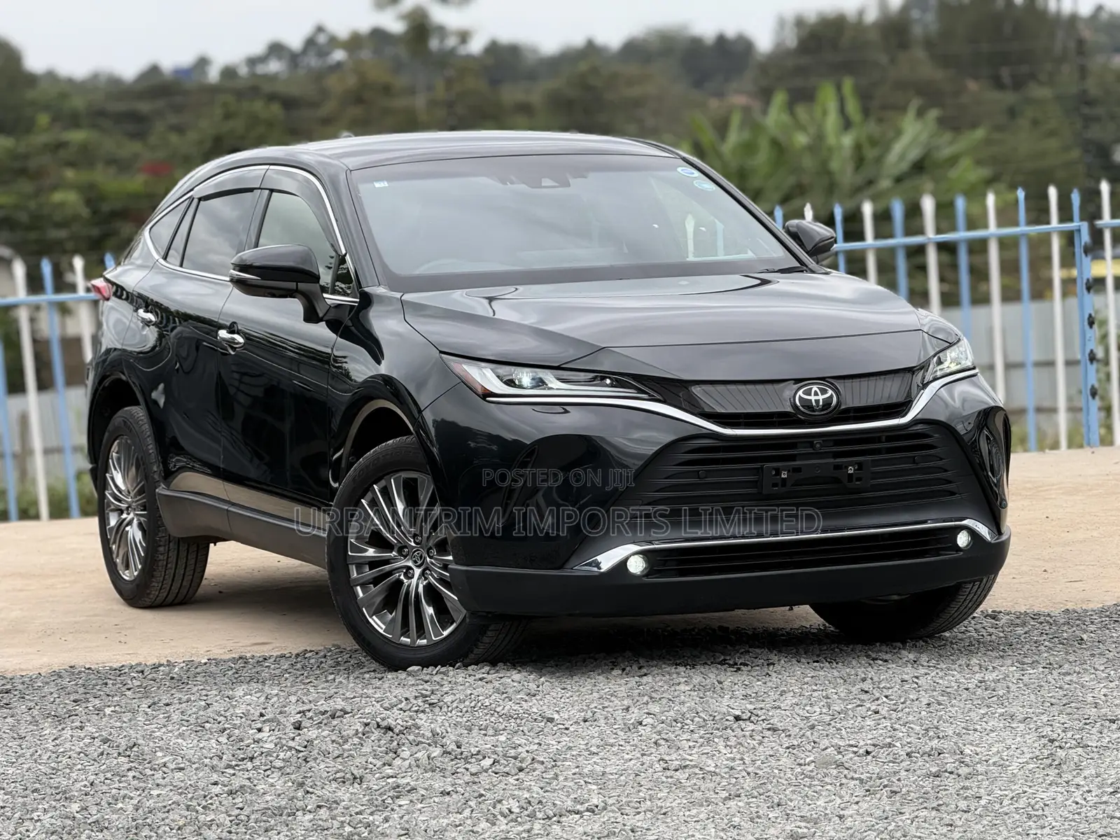 Toyota Harrier 2.0 2020 Black