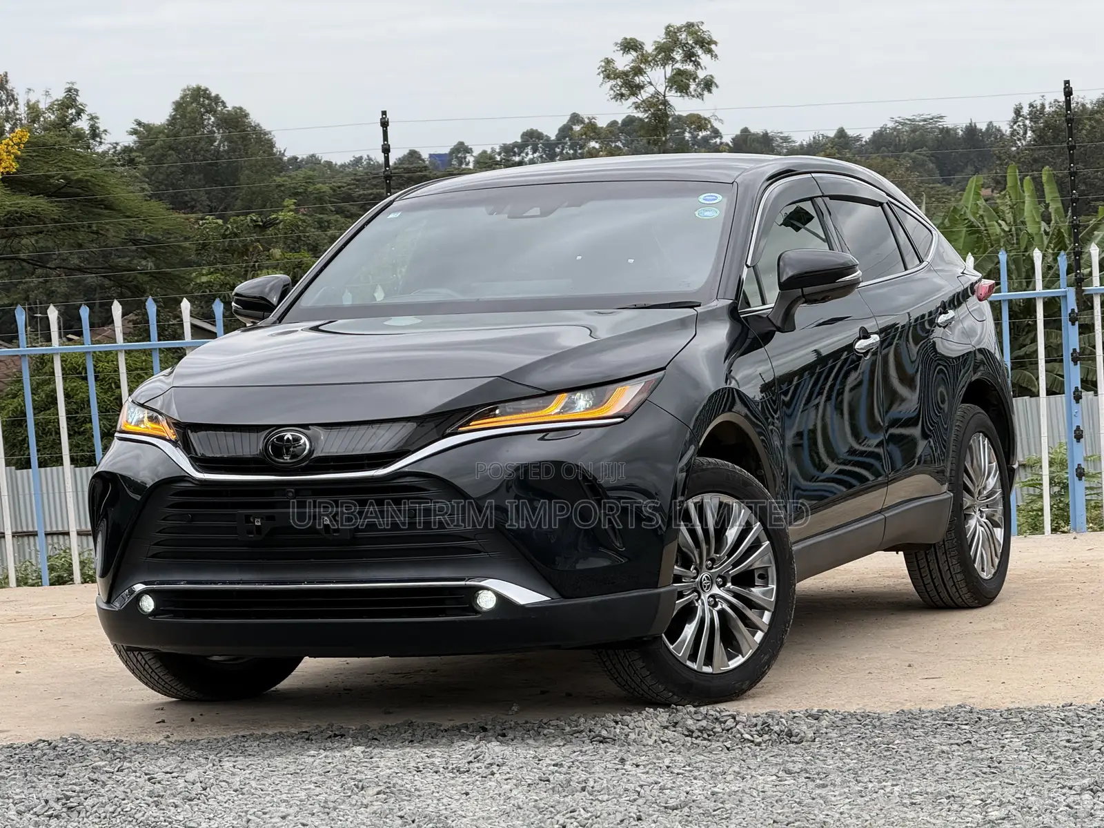 Toyota Harrier 2.0 2020 Black