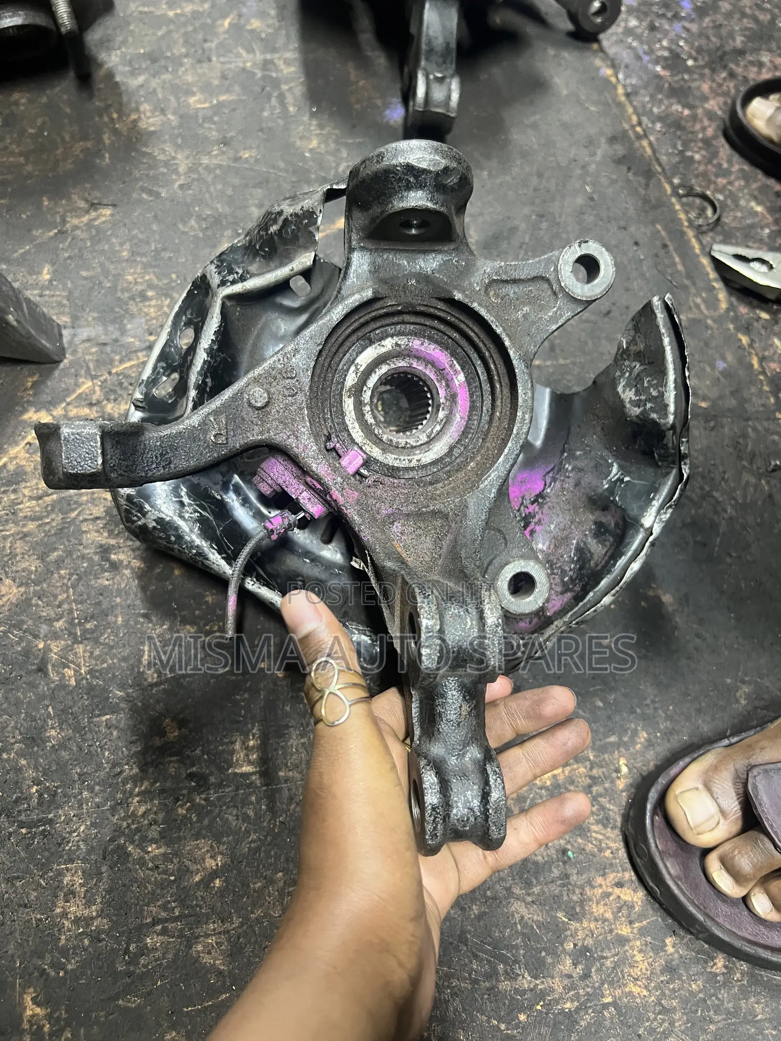 Front Hub Toyota Probox New Model/Fielder /Belta/Axio/Ractis/Sienta