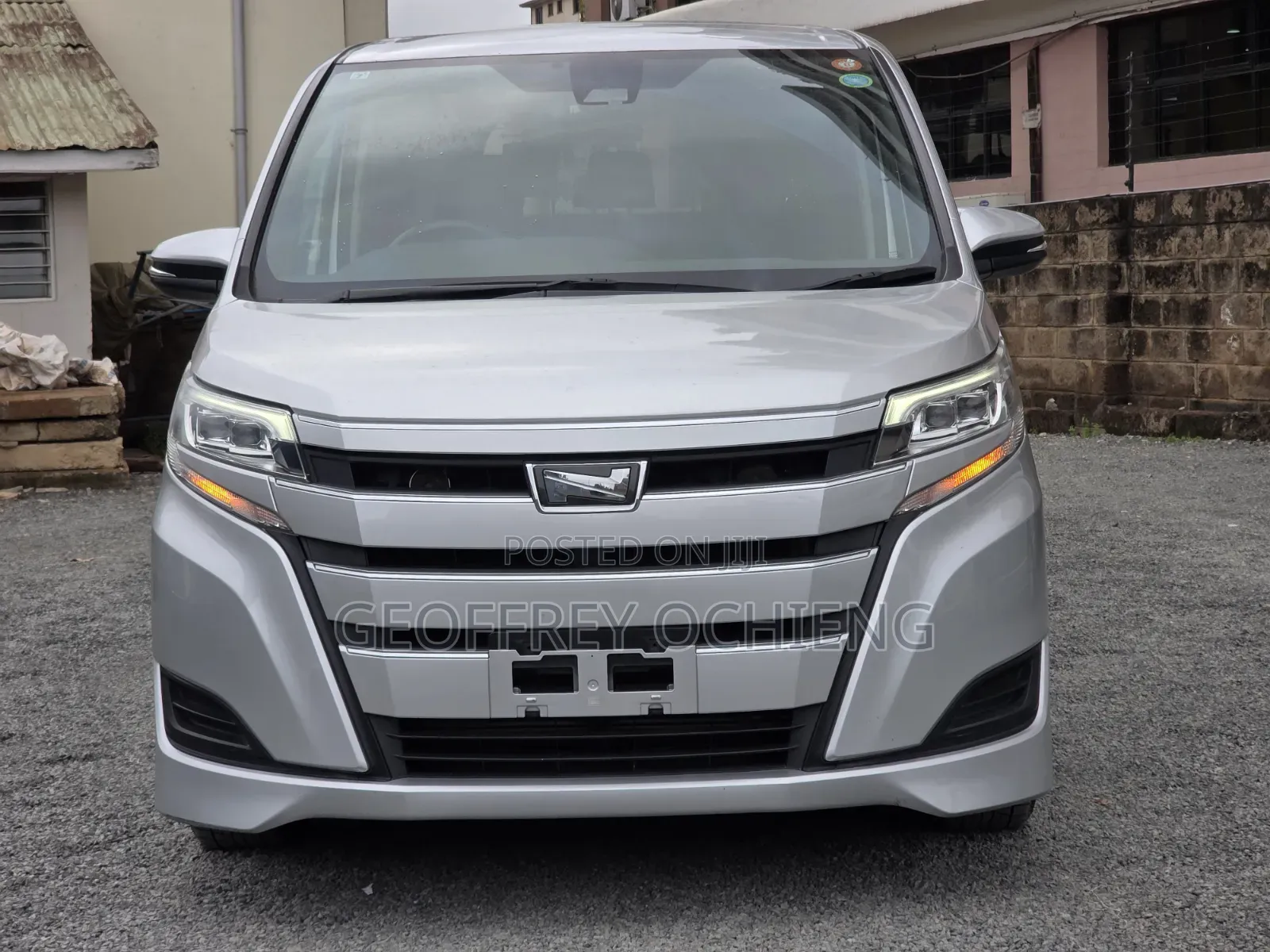 Toyota Noah 2019 Silver