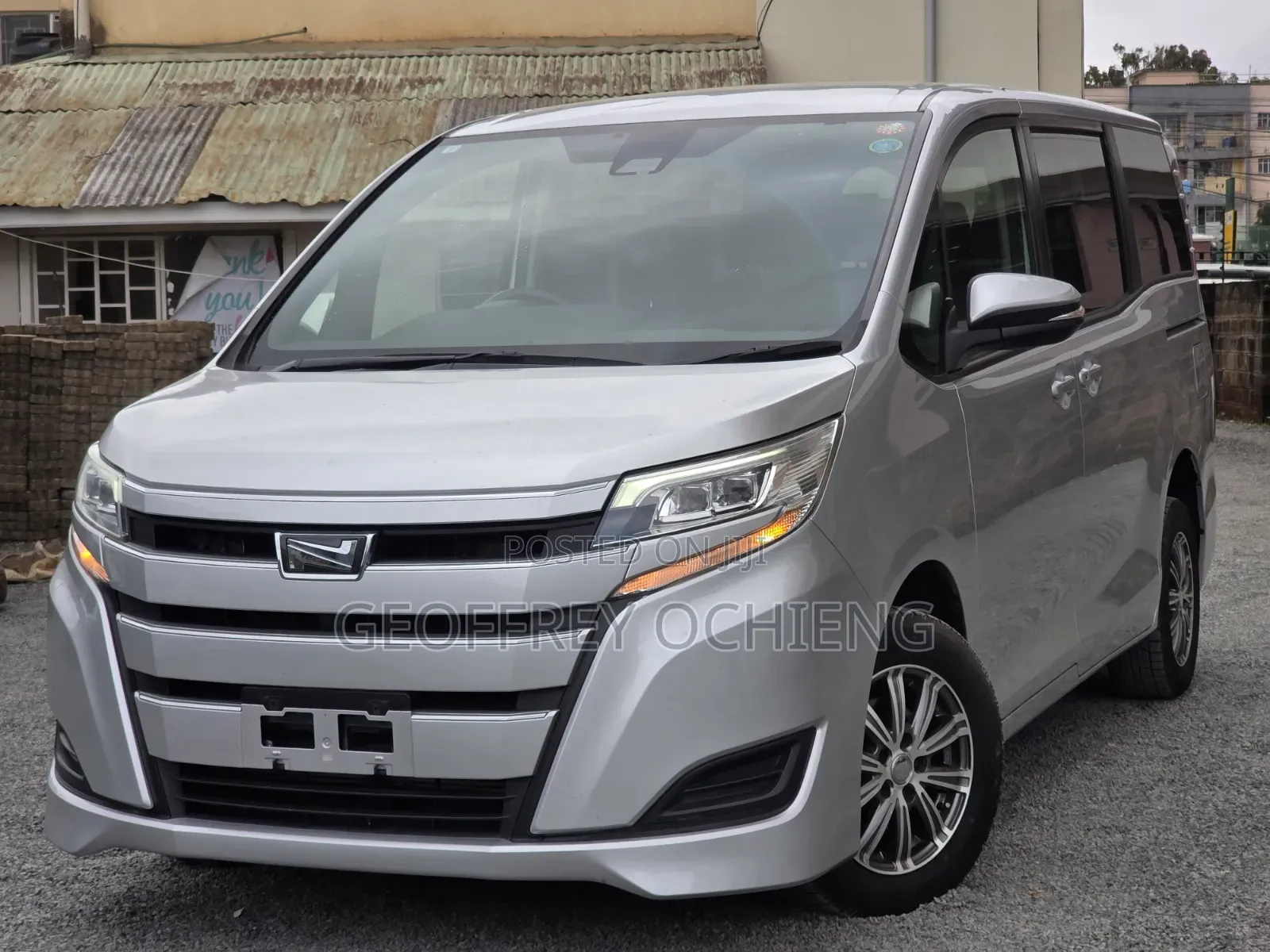Toyota Noah 2019 Silver