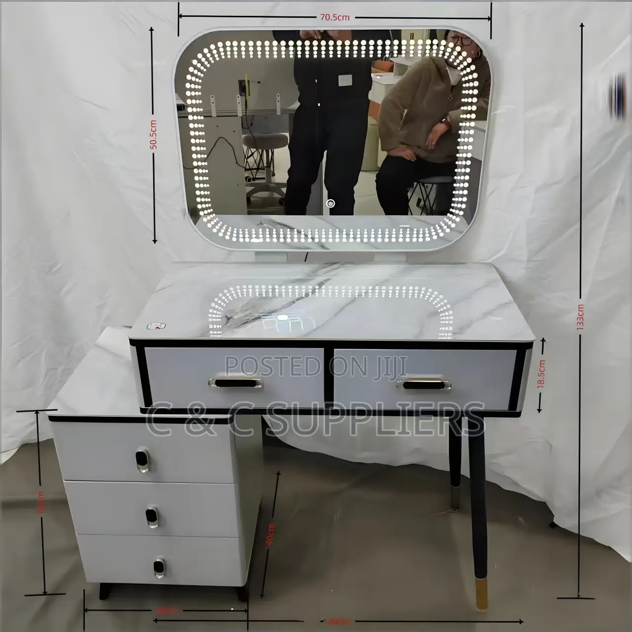 Vanity Make Up Table With Light