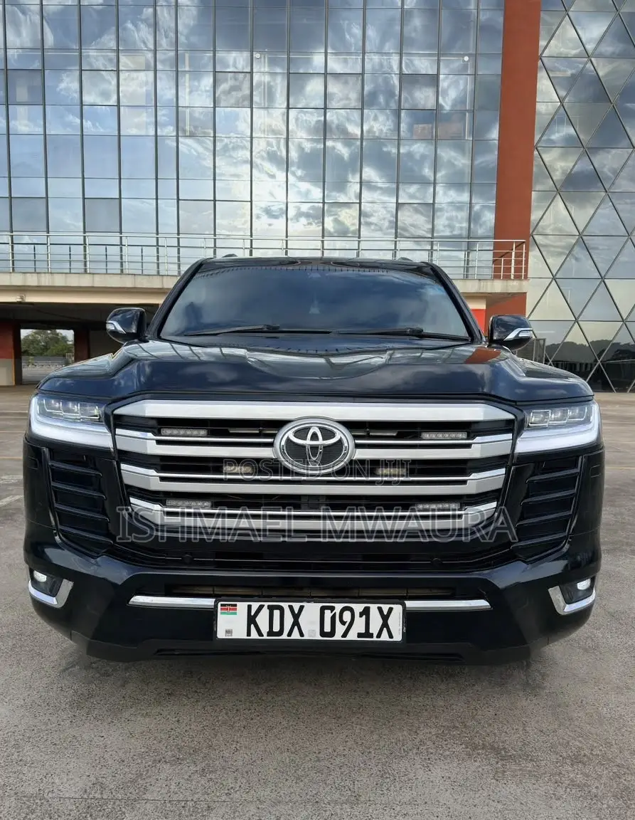 Toyota Land Cruiser 4.6 V8 ZX 2017 Black