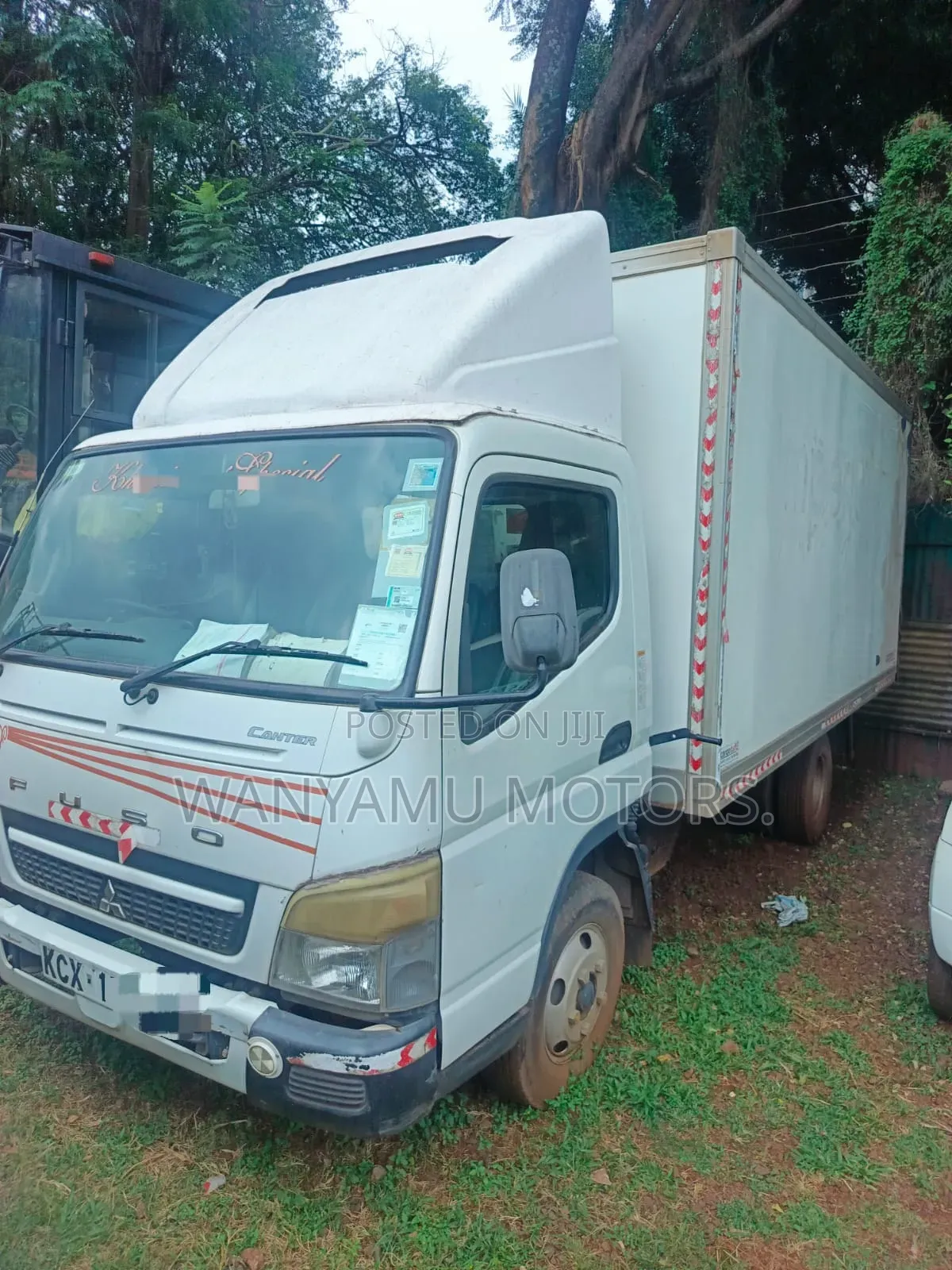 Mitsubishi Canter 2019 White