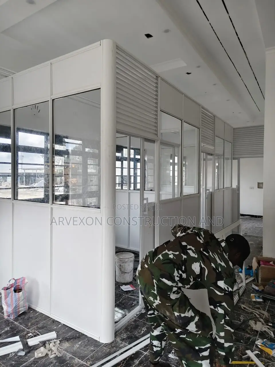 Modern Office Partitioning Services | Glass Aluminium Partition