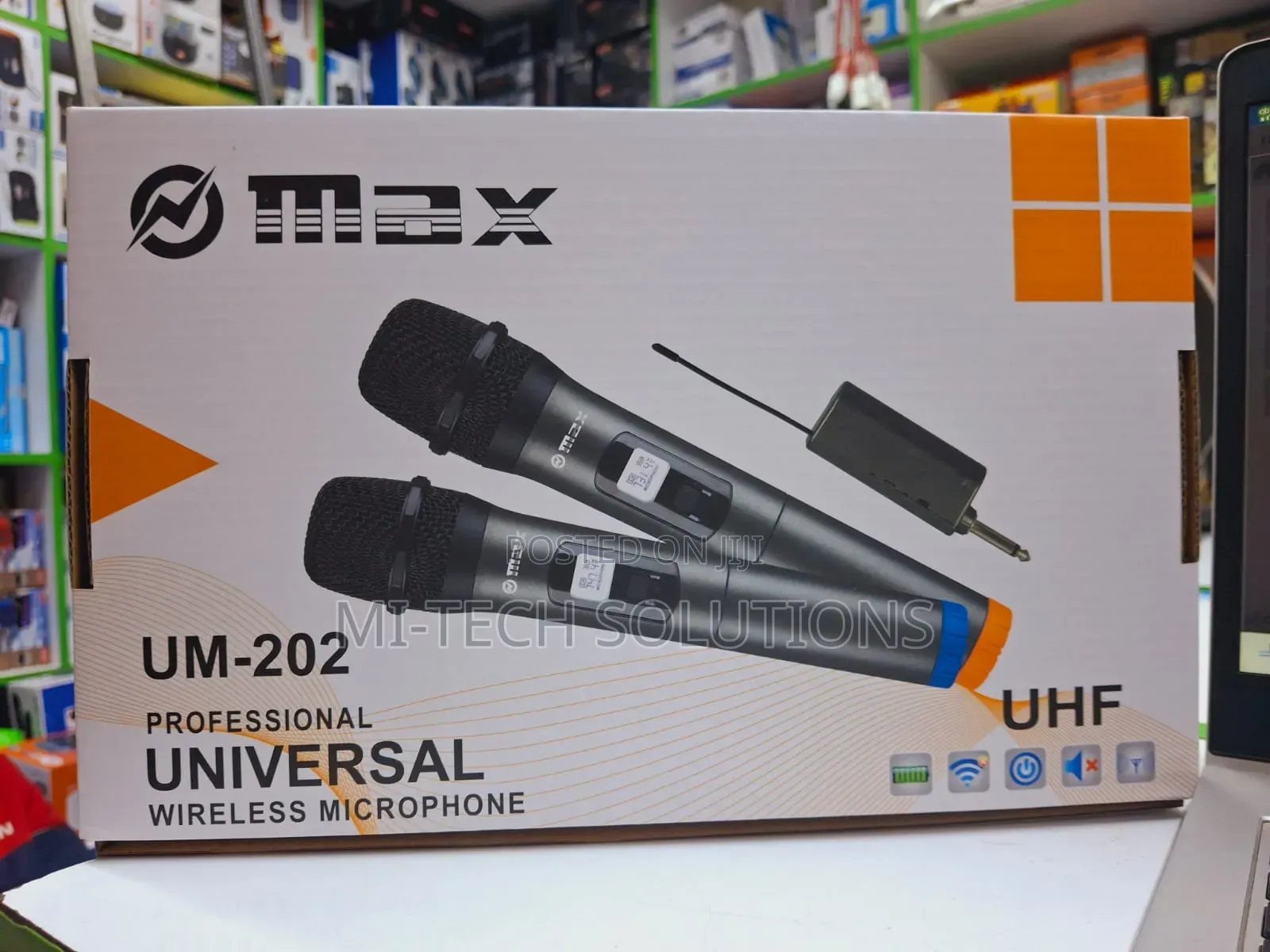 Omax Um-202 Wireless Microphone