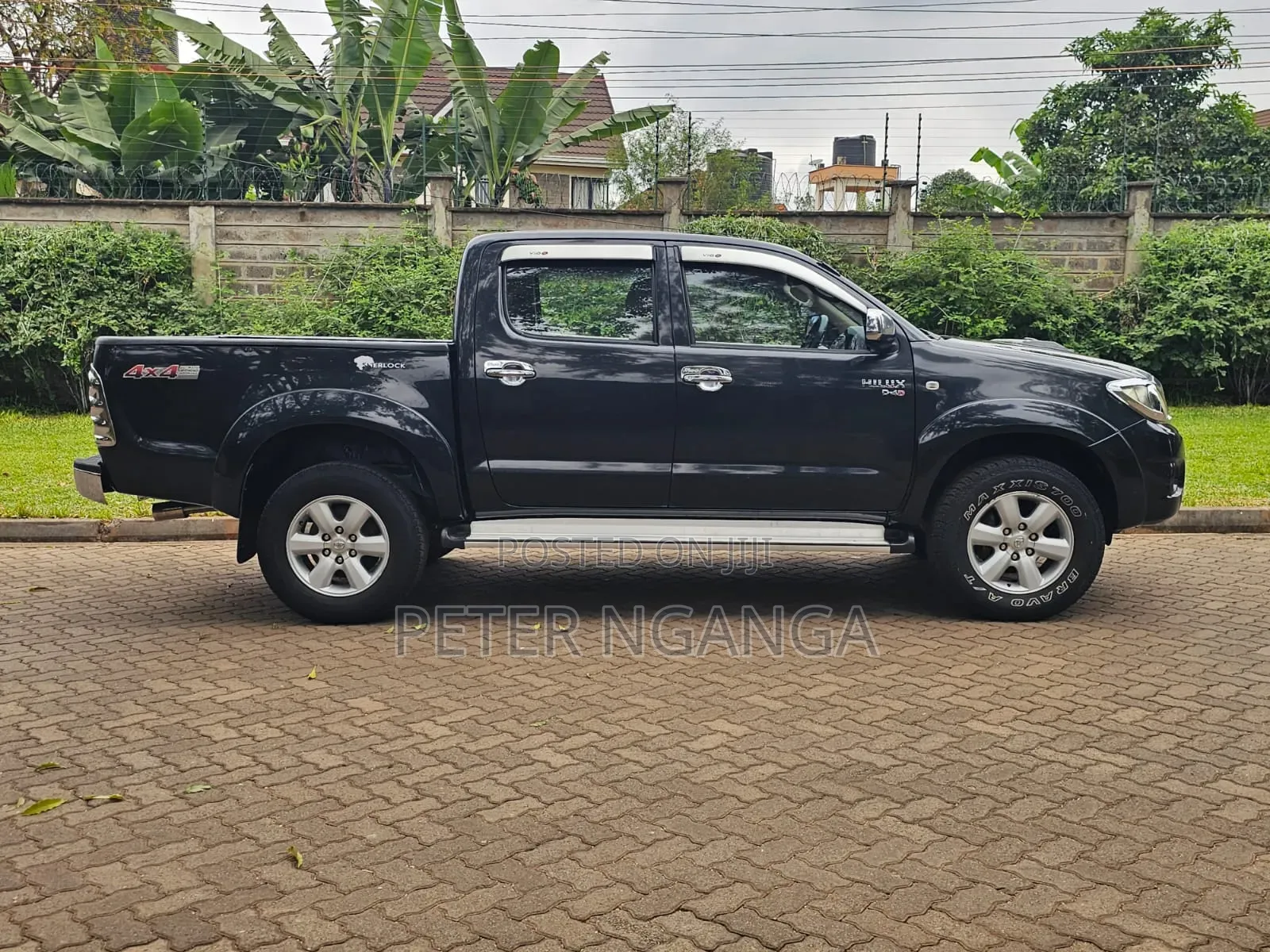 Toyota Hilux 2011 Matt Black