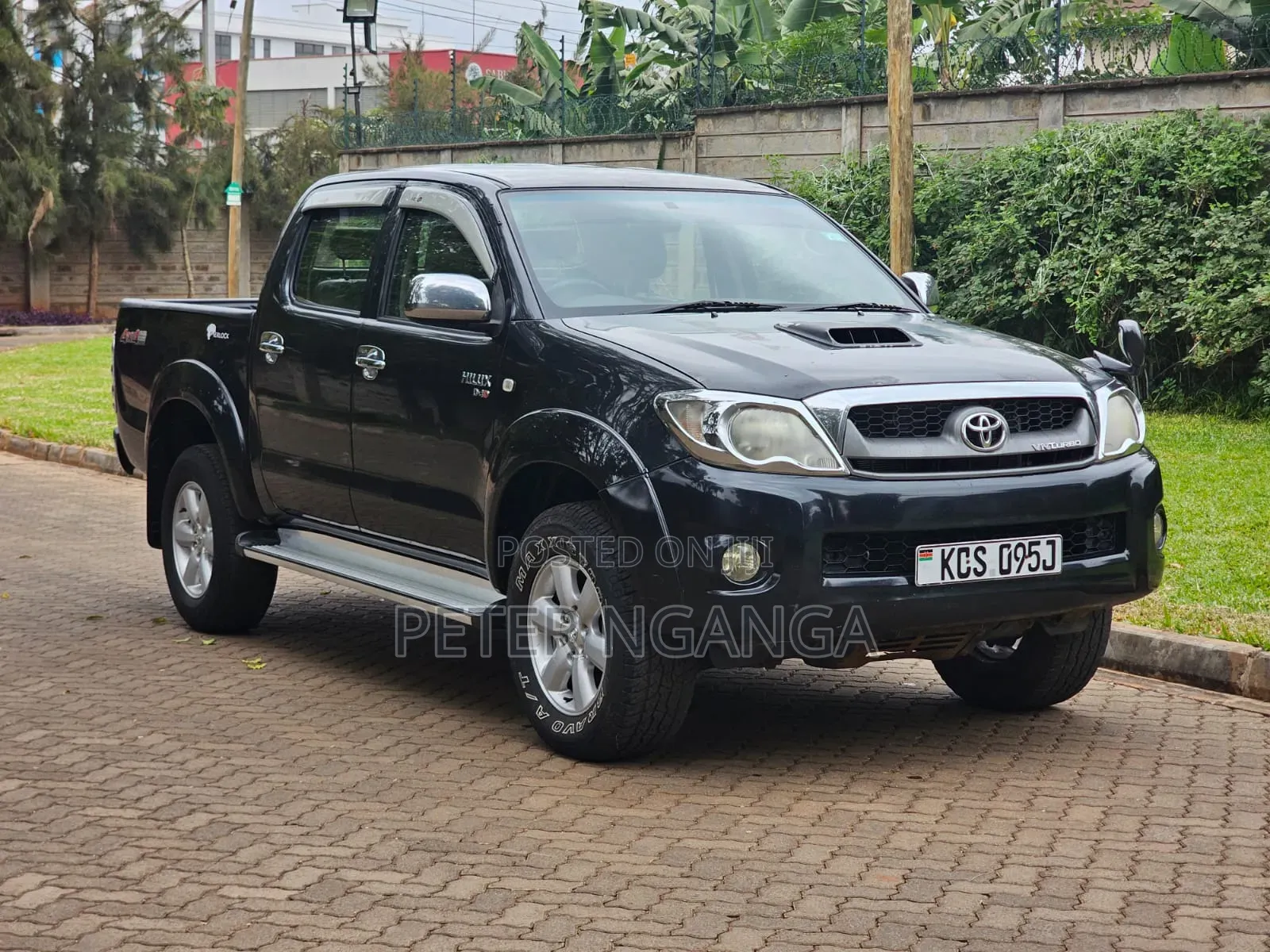 Toyota Hilux 2011 Matt Black