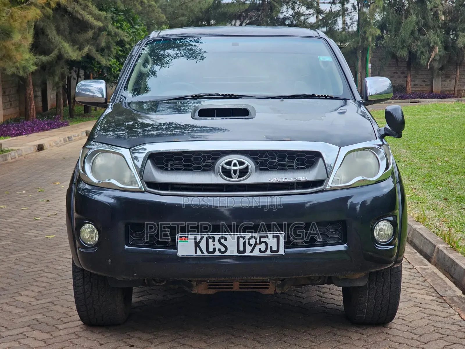 Toyota Hilux 2011 Matt Black
