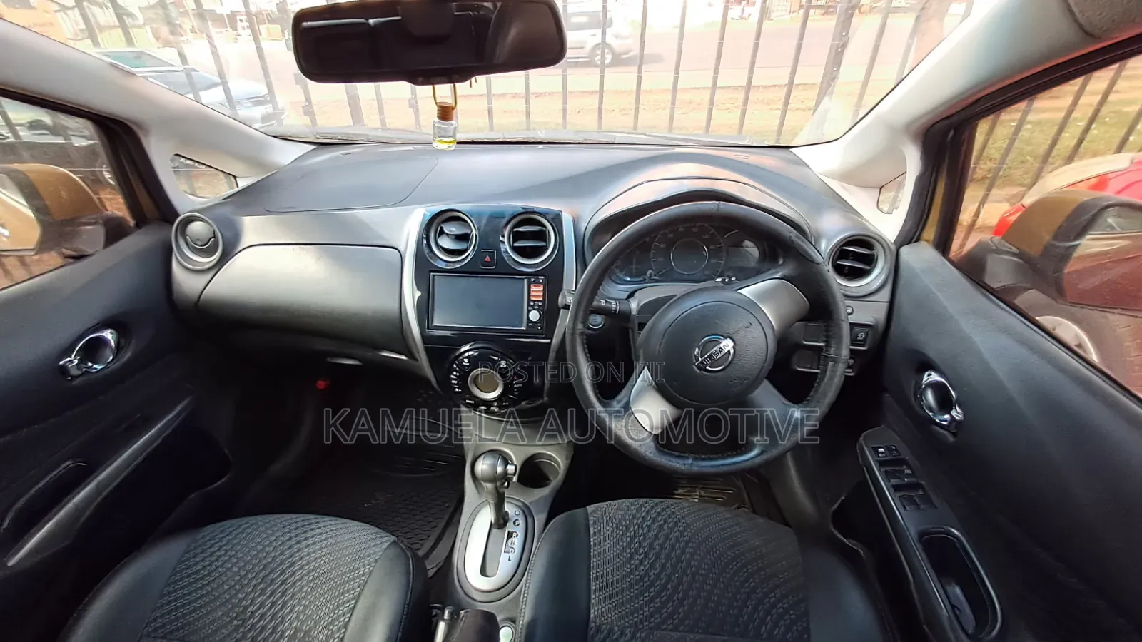 Nissan Note 2013 Gold