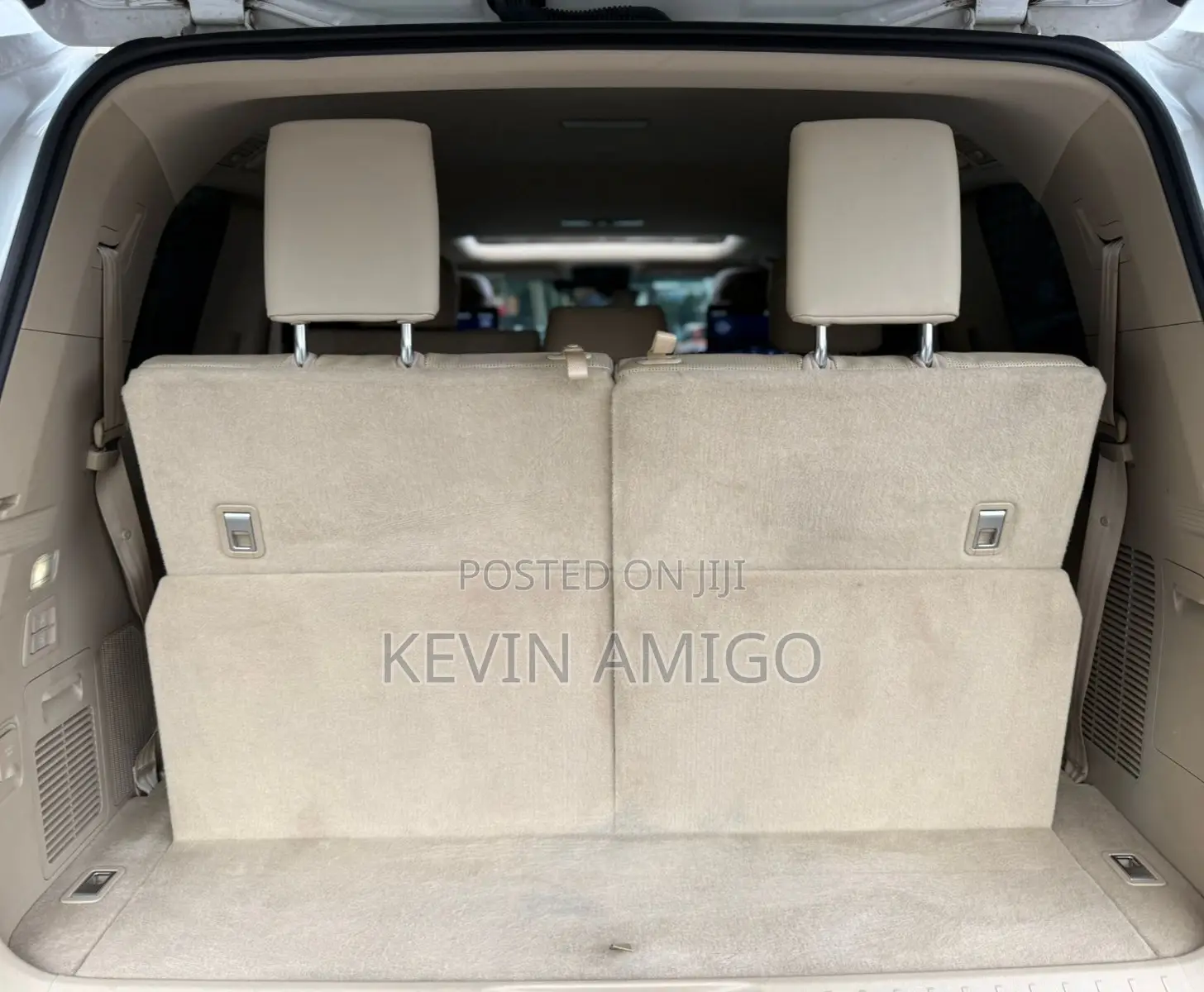 Toyota Land Cruiser LC300 2022 White