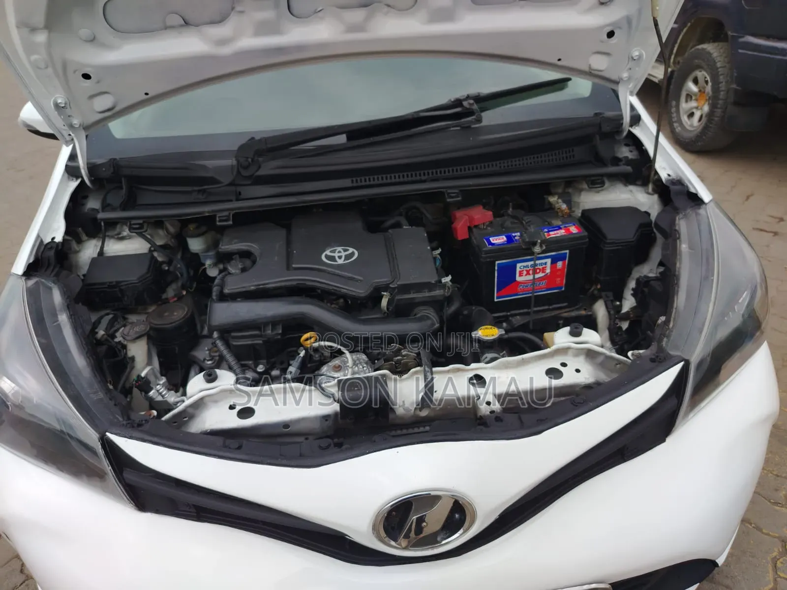 Toyota Vitz 2016 White