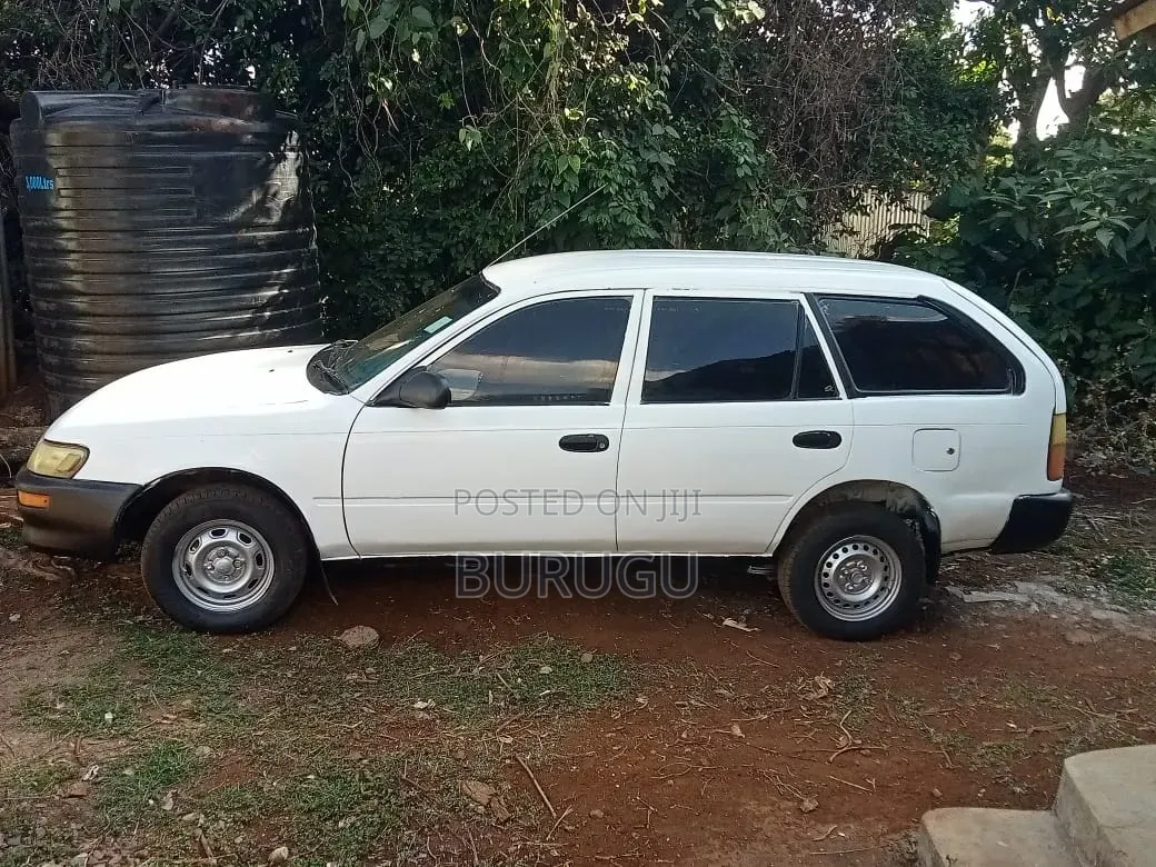Toyota Corolla 1994 White