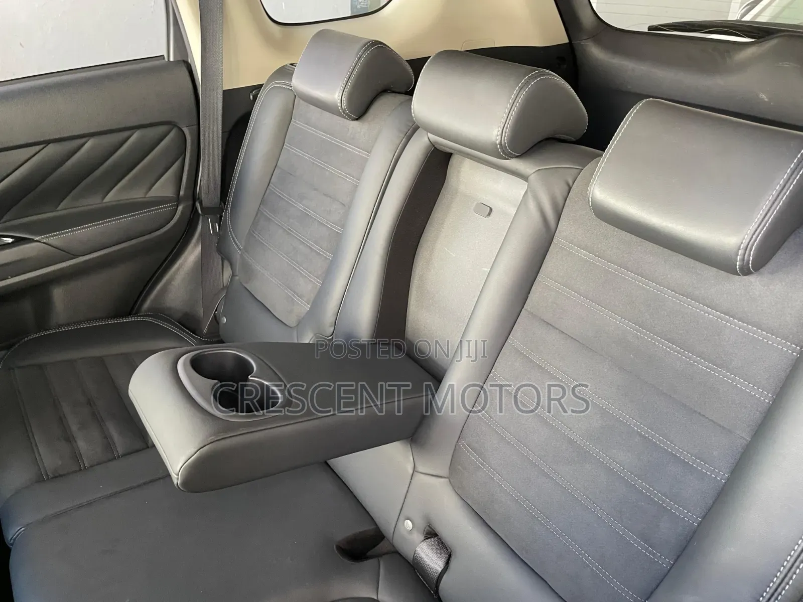 Mitsubishi Outlander 2019 Gray