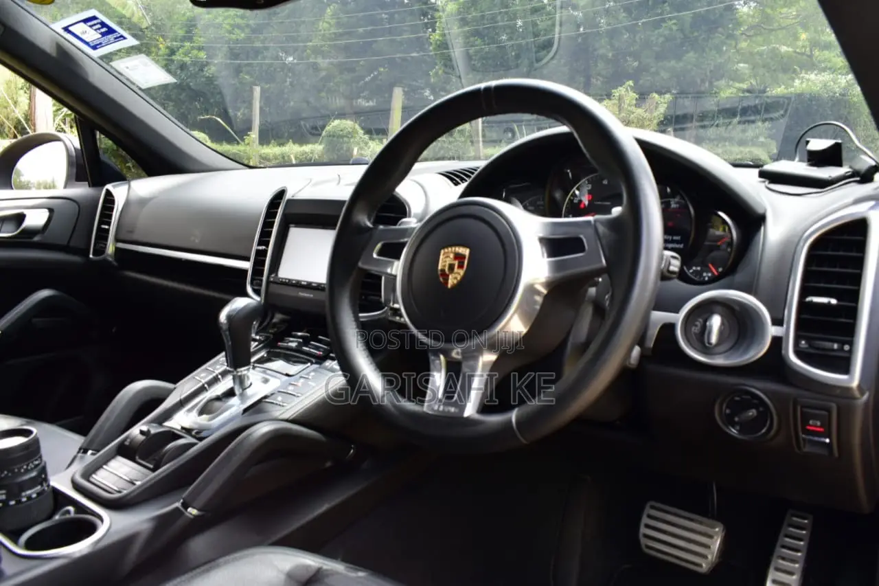 Porsche Cayenne S 2013 Blue