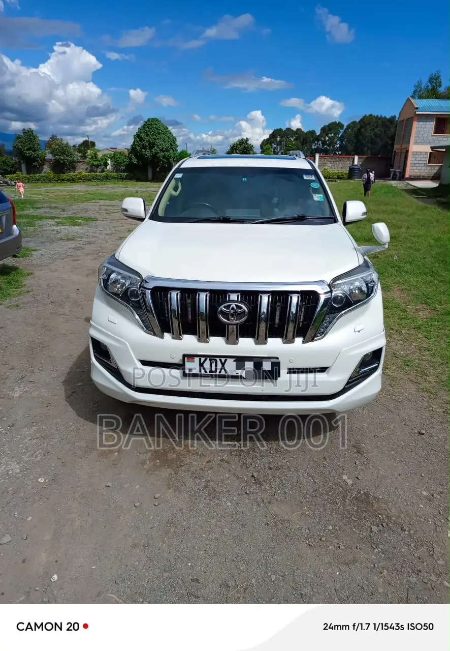Toyota Land Cruiser 2016 White