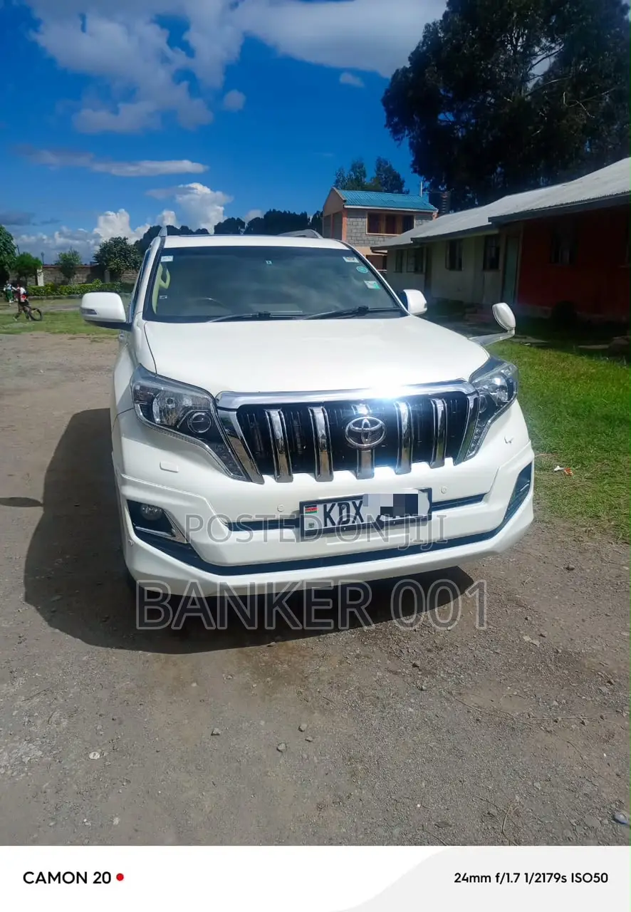 Toyota Land Cruiser 2016 White