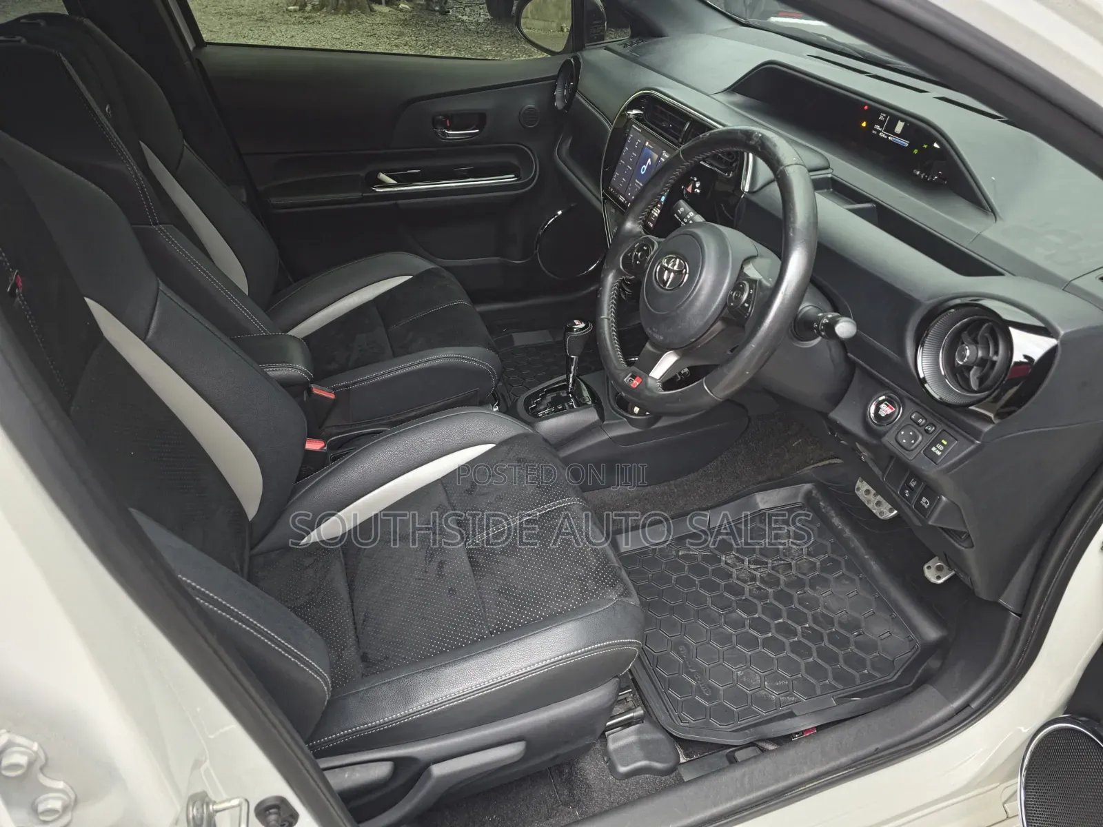 Toyota Aqua 2019 White