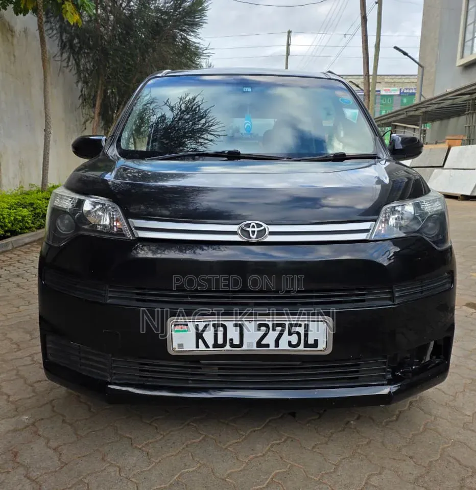 Toyota Spade 2016 Black