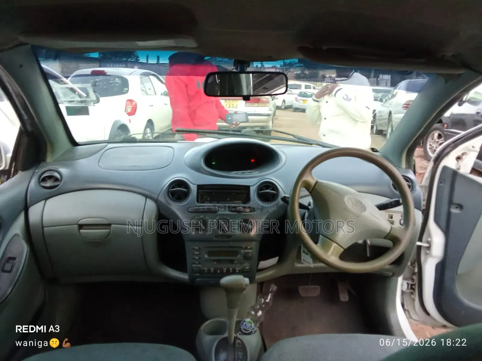 Toyota Vitz 2000 White