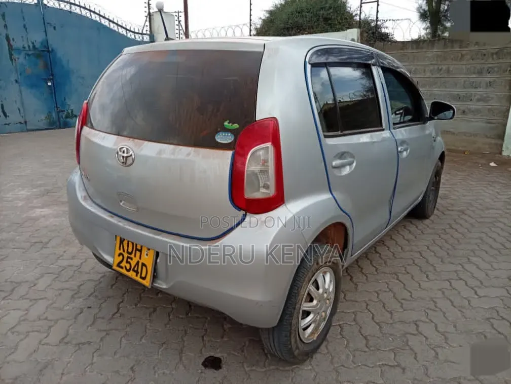 Toyota Passo 2014 Silver