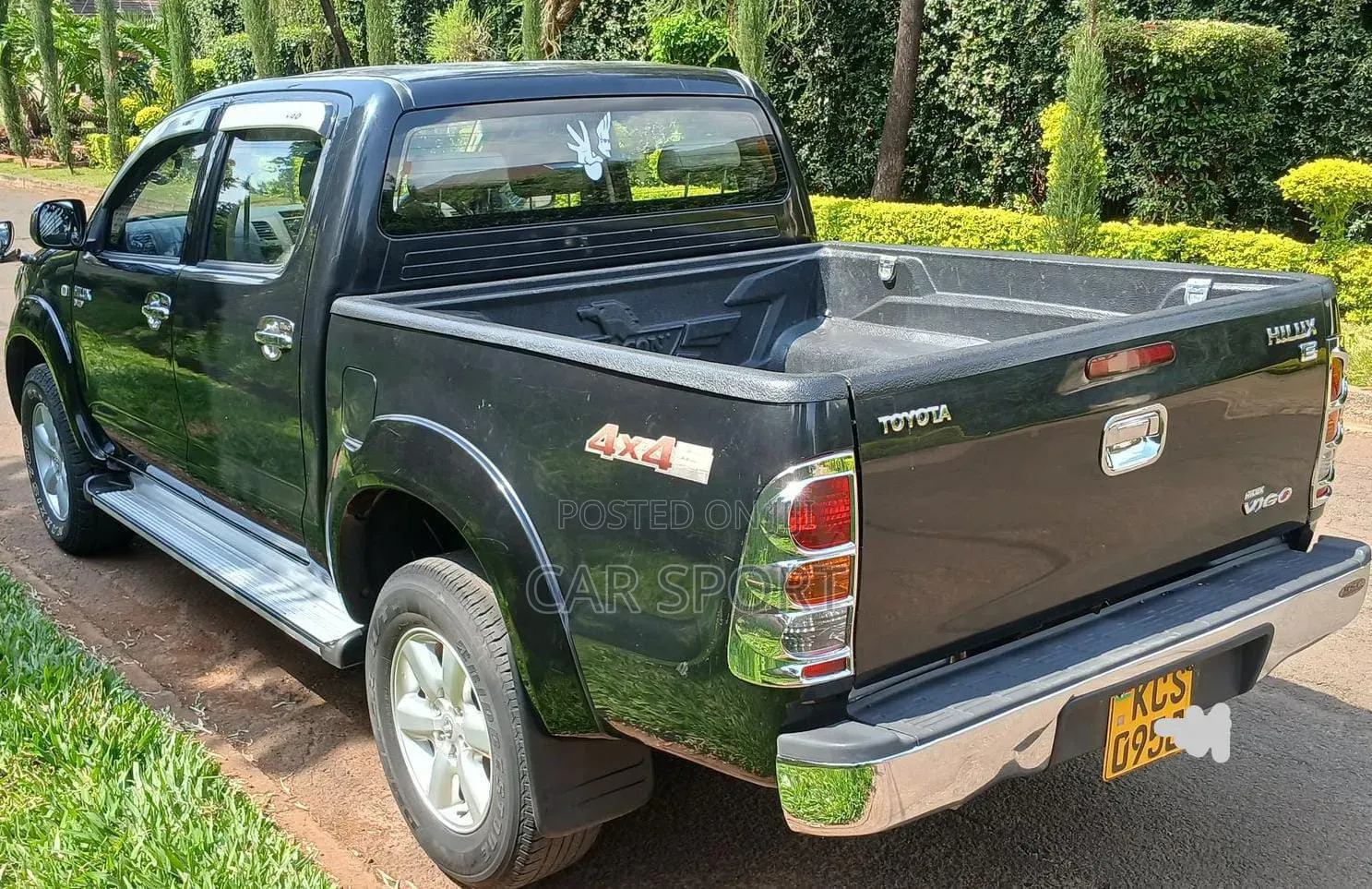 Toyota Hilux 2011 Black