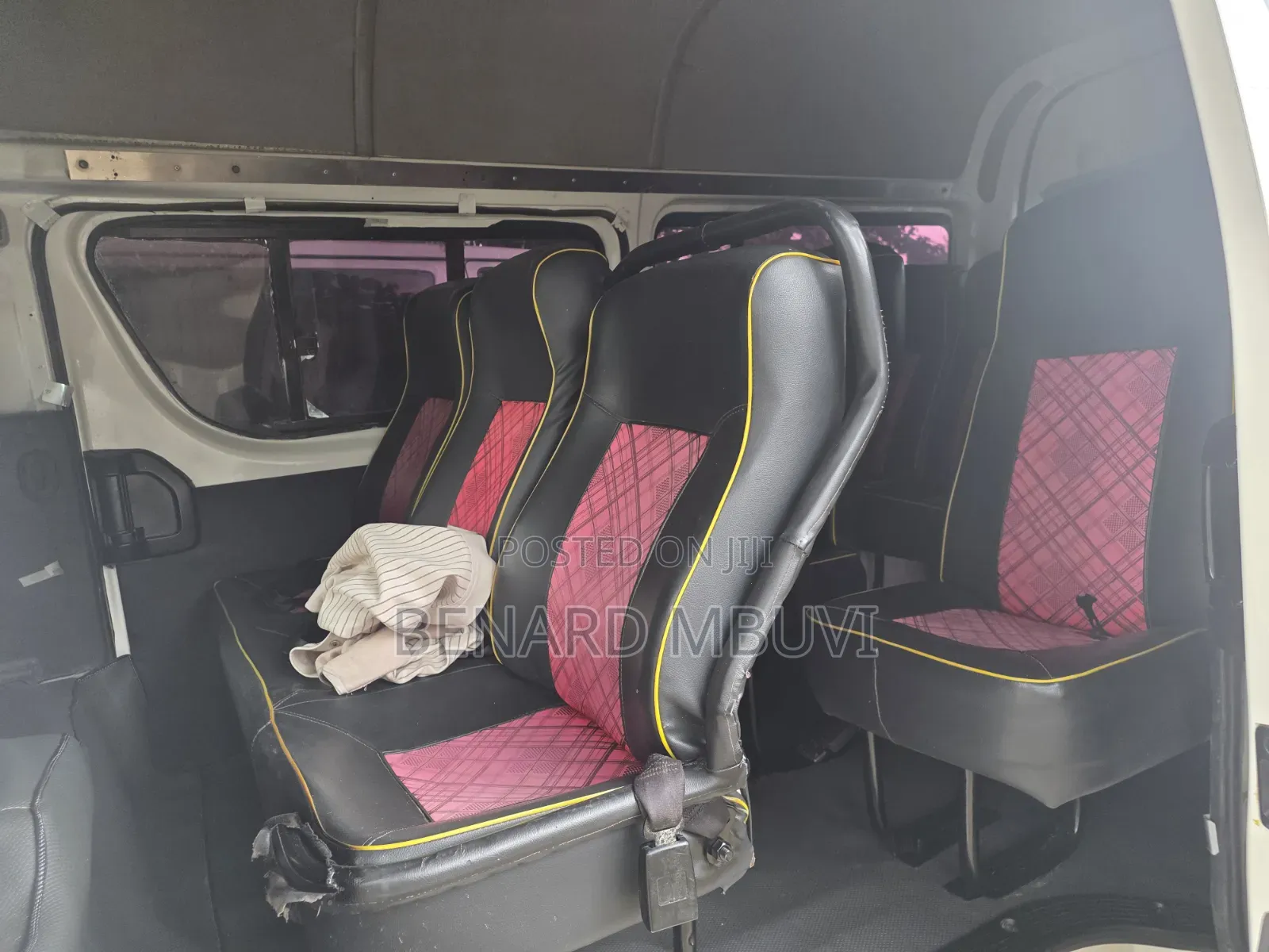 Toyota HiAce 2013 White