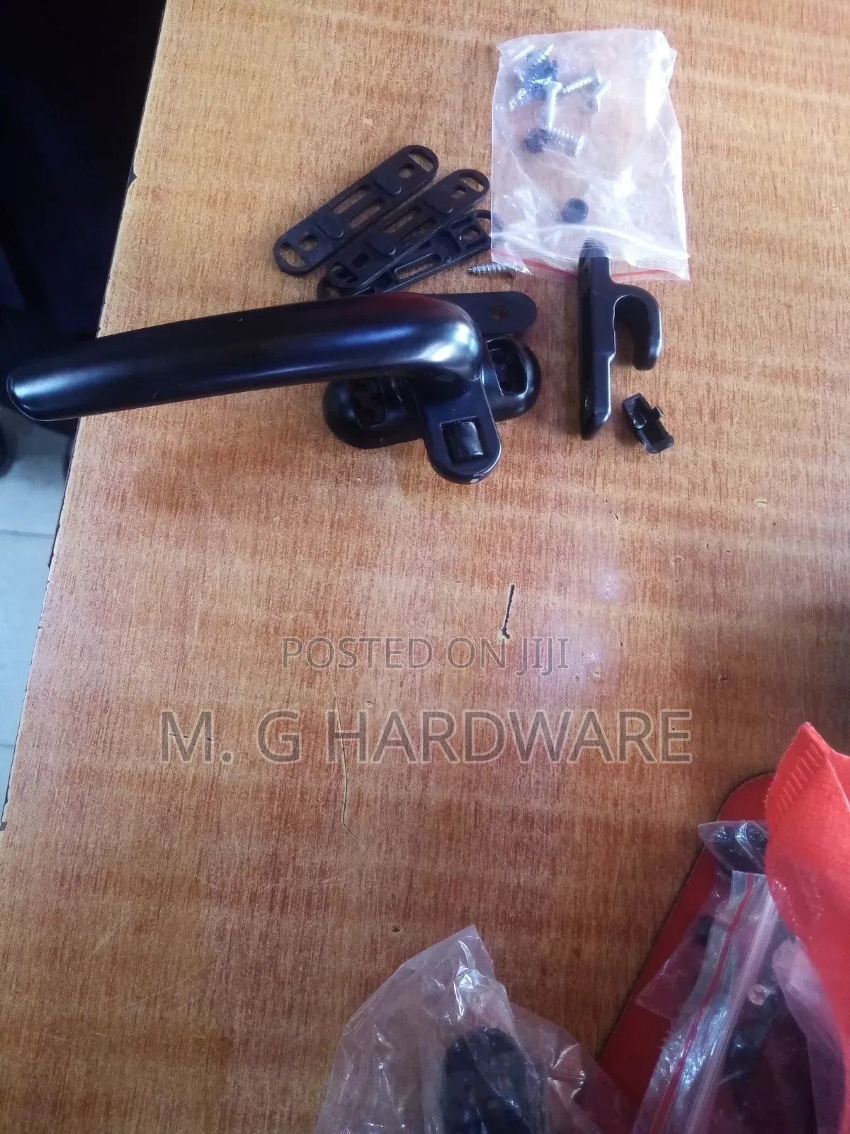Heavyduty Crescent Handle Black