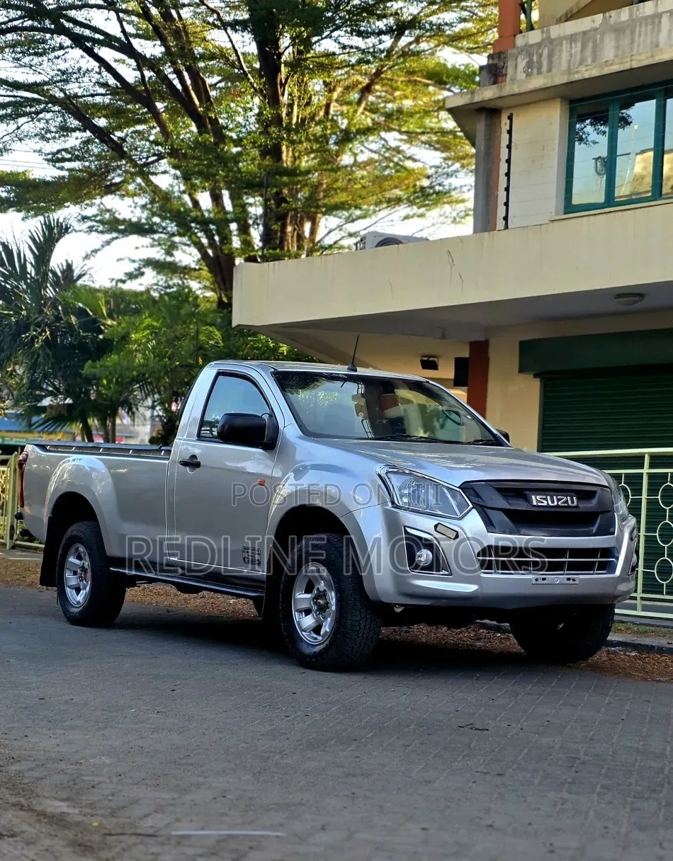 Isuzu D-MAX 2021 Silver