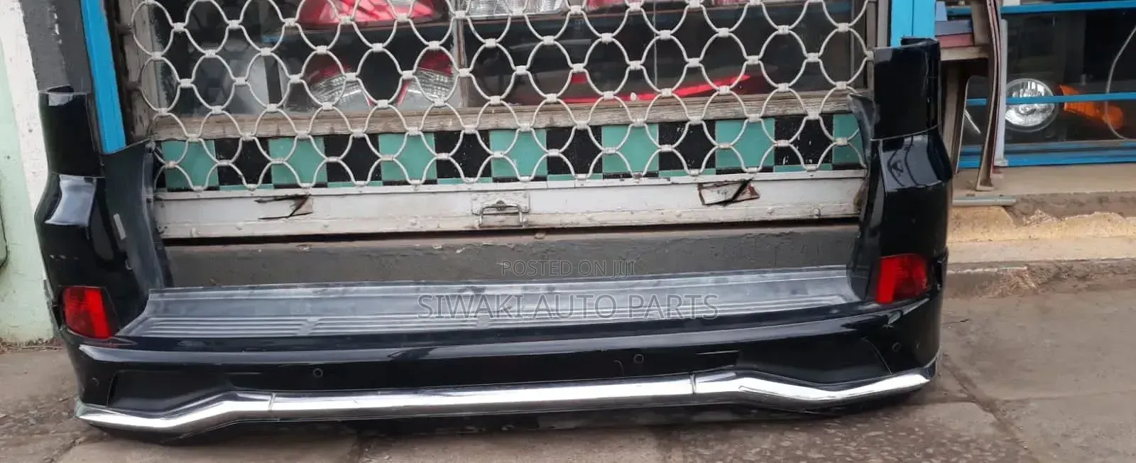 Lexus Lx 570 Rear Bumper
