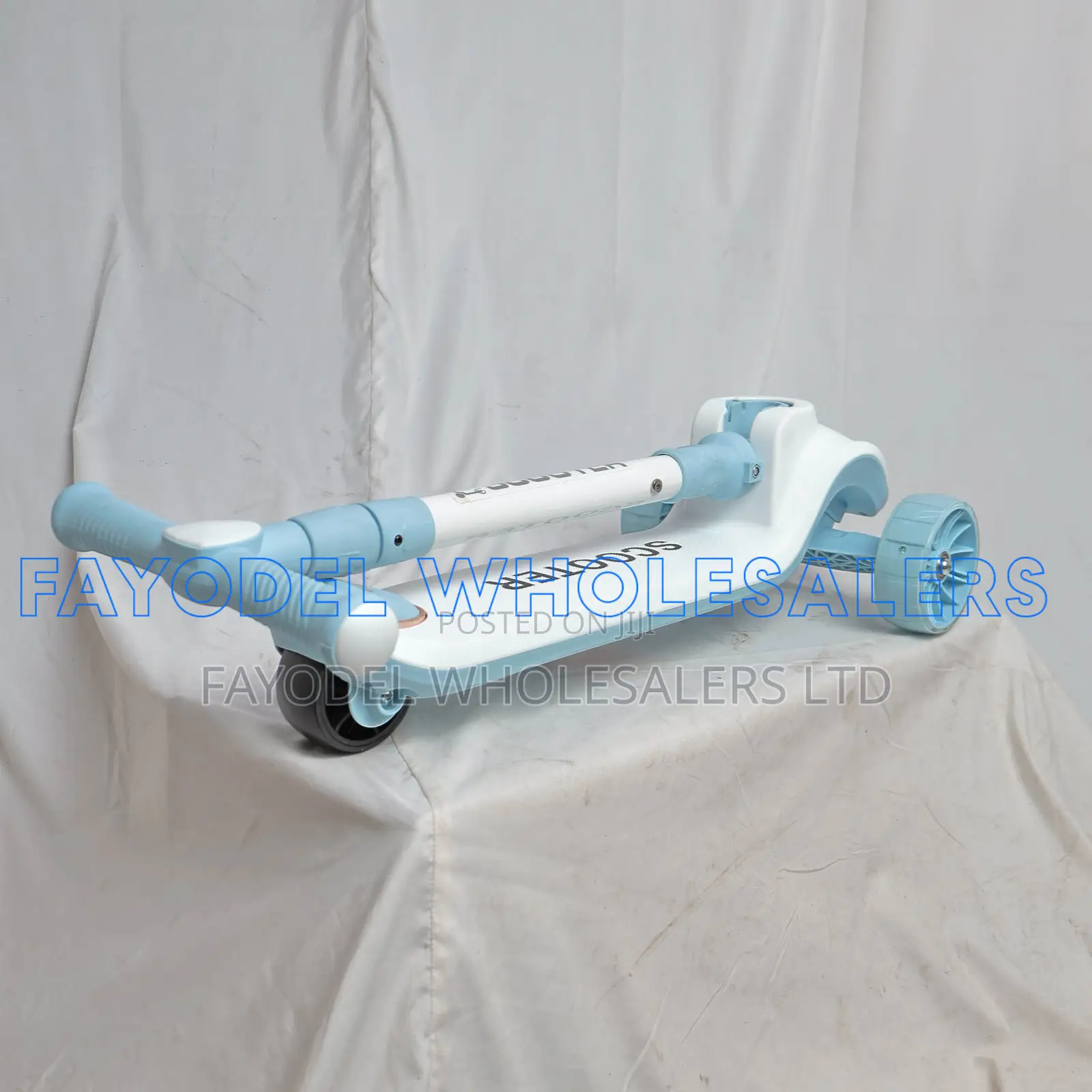 Blue Children's Scooter – Stable 3-Wheel Design