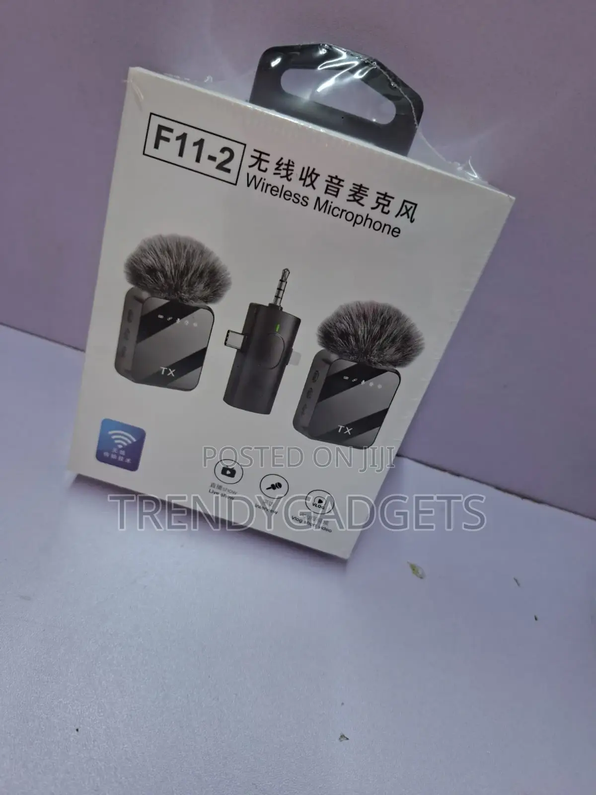 F11-2 Clip-on Wireless Microphone for Live Streaming
