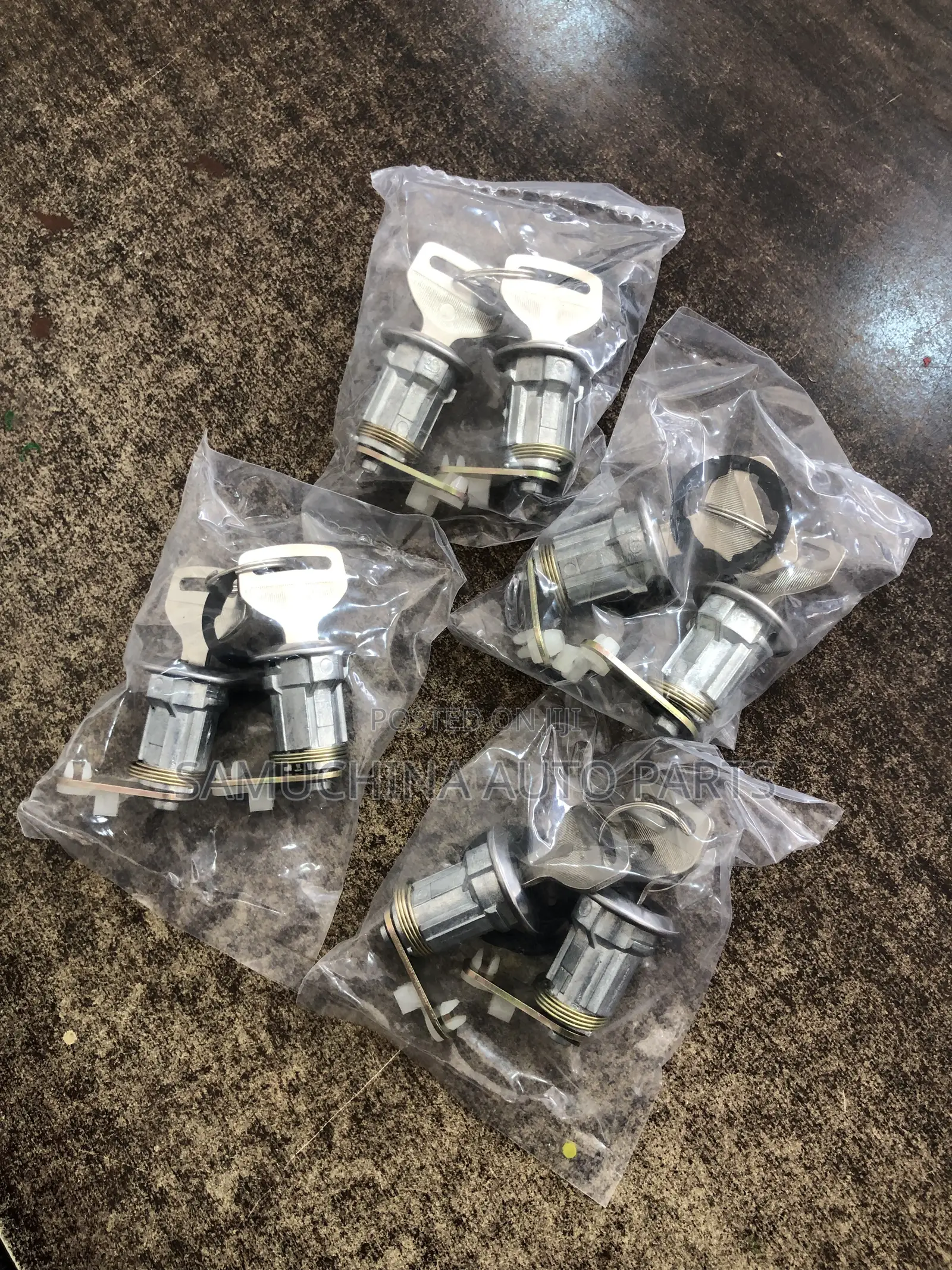 Universal Key Locks {Set}