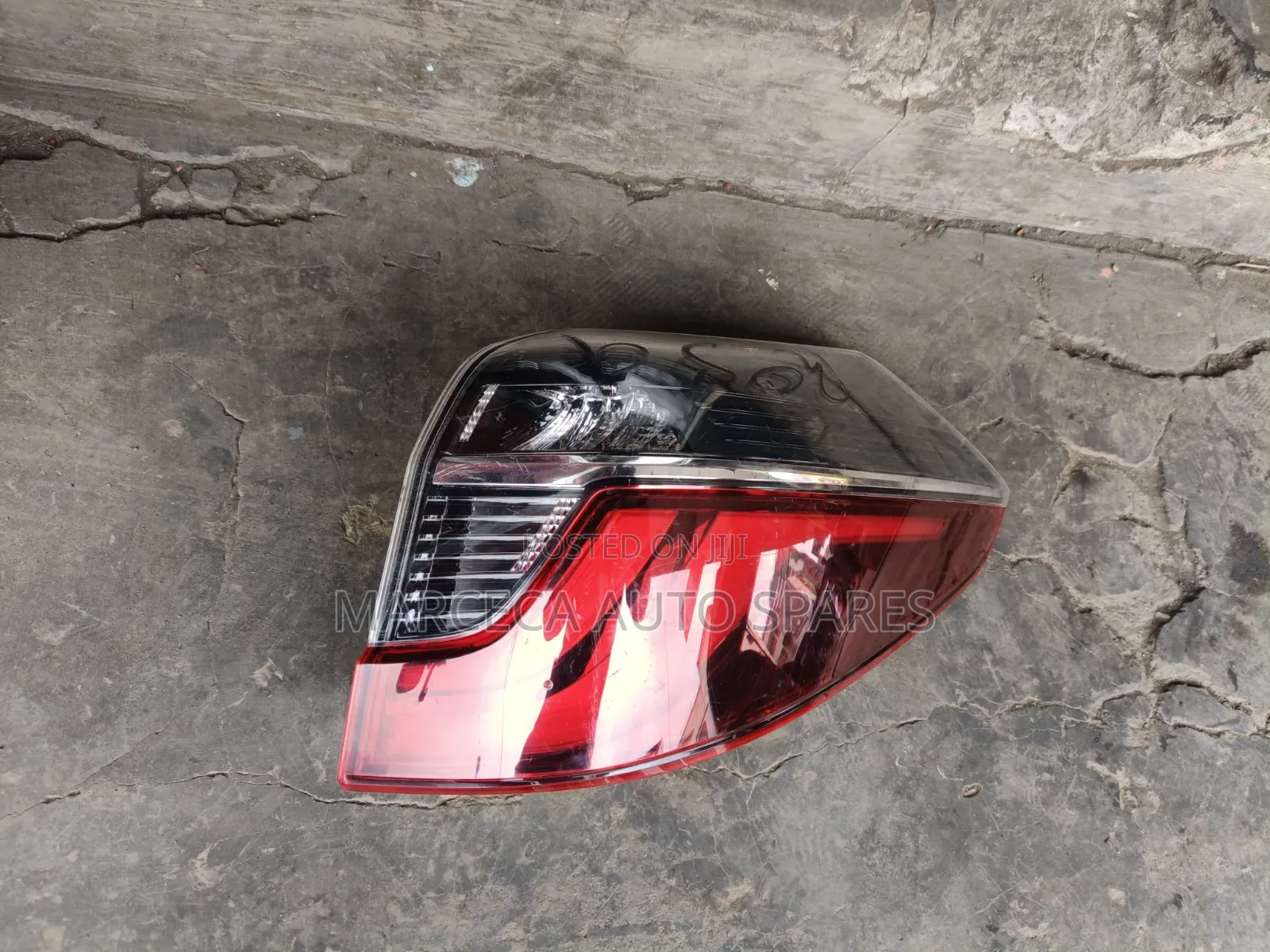 Tailight Honda Fit Shuttle Black Shade.