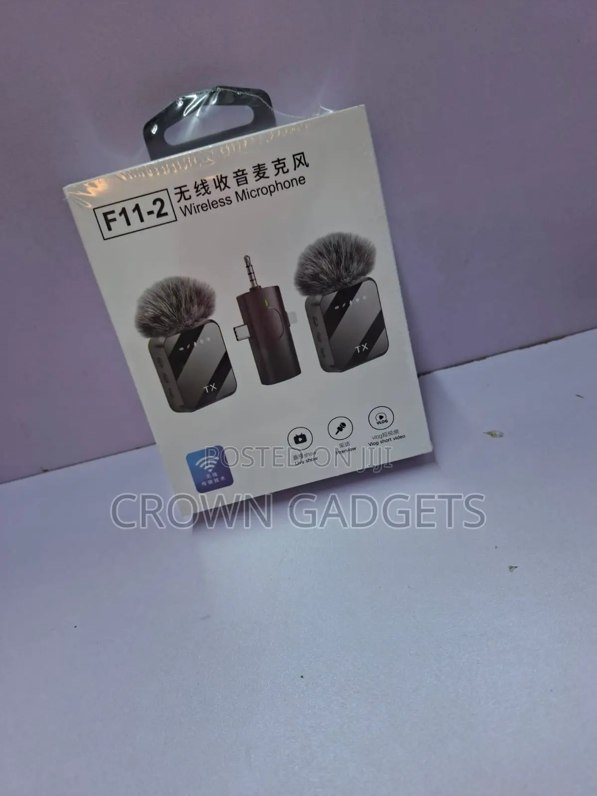 F11-2 Wireless Lavalier Mic for Vlogging and Interviews