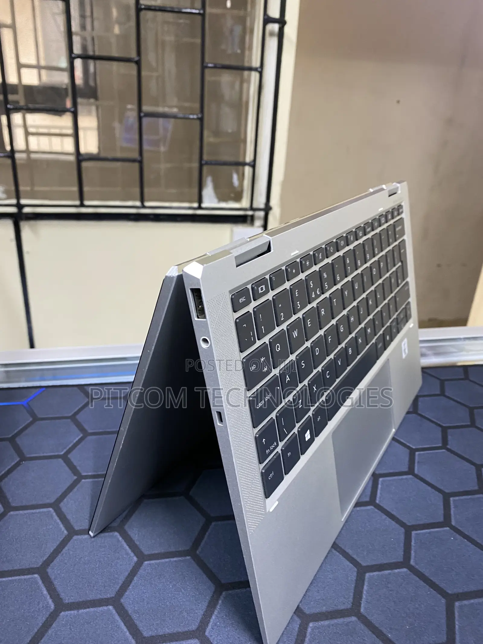 Laptop HP EliteBook x360 1030 G7 16GB Intel Core i7 SSD 256GB