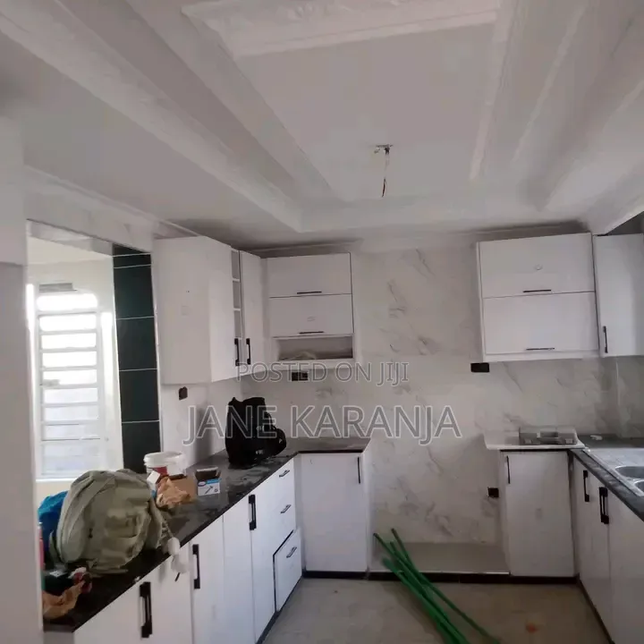 4bdrm Mansion in Salama, Makongeni / Thika for sale