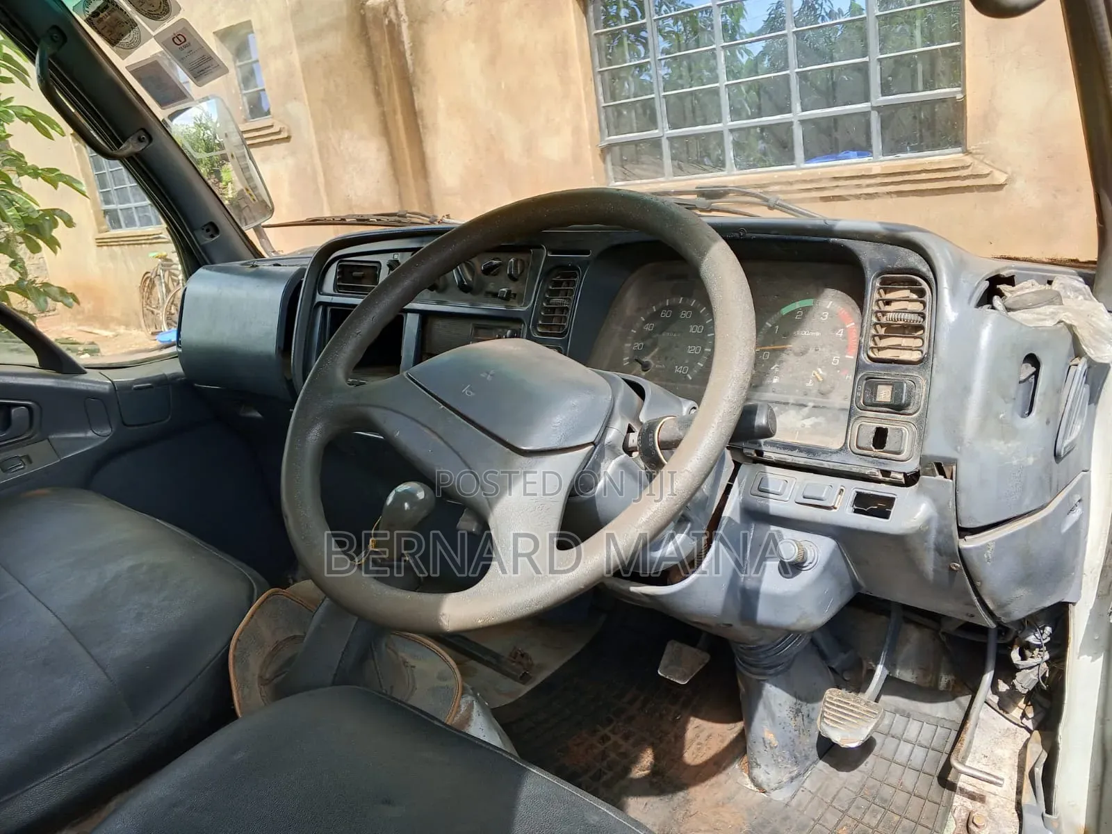Mitsubishi Canter 4d31