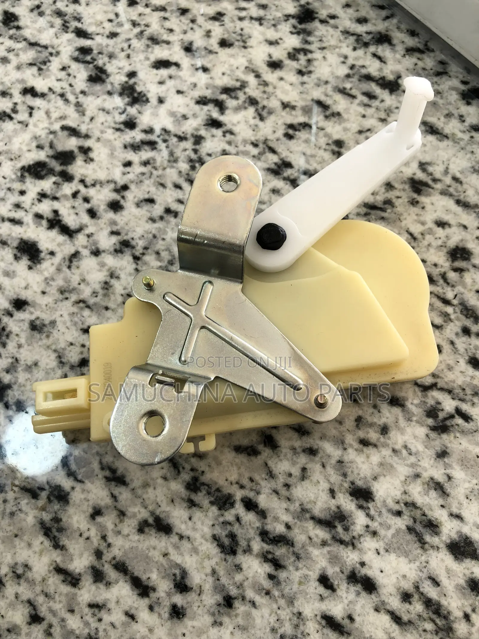 Boot Lock Actuator Toyota Vitz Old Model