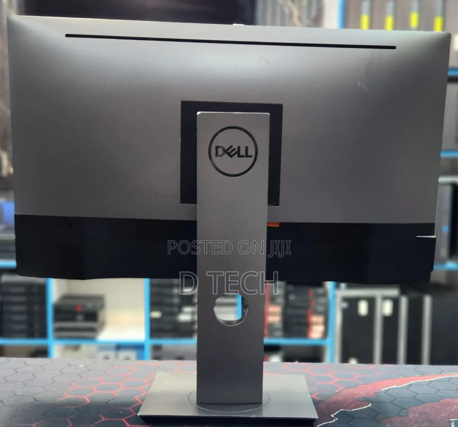 Dell U2417h 24 Inch ( 1920*1080)
2 Display Ports, Hdmi, Mini Display ,
