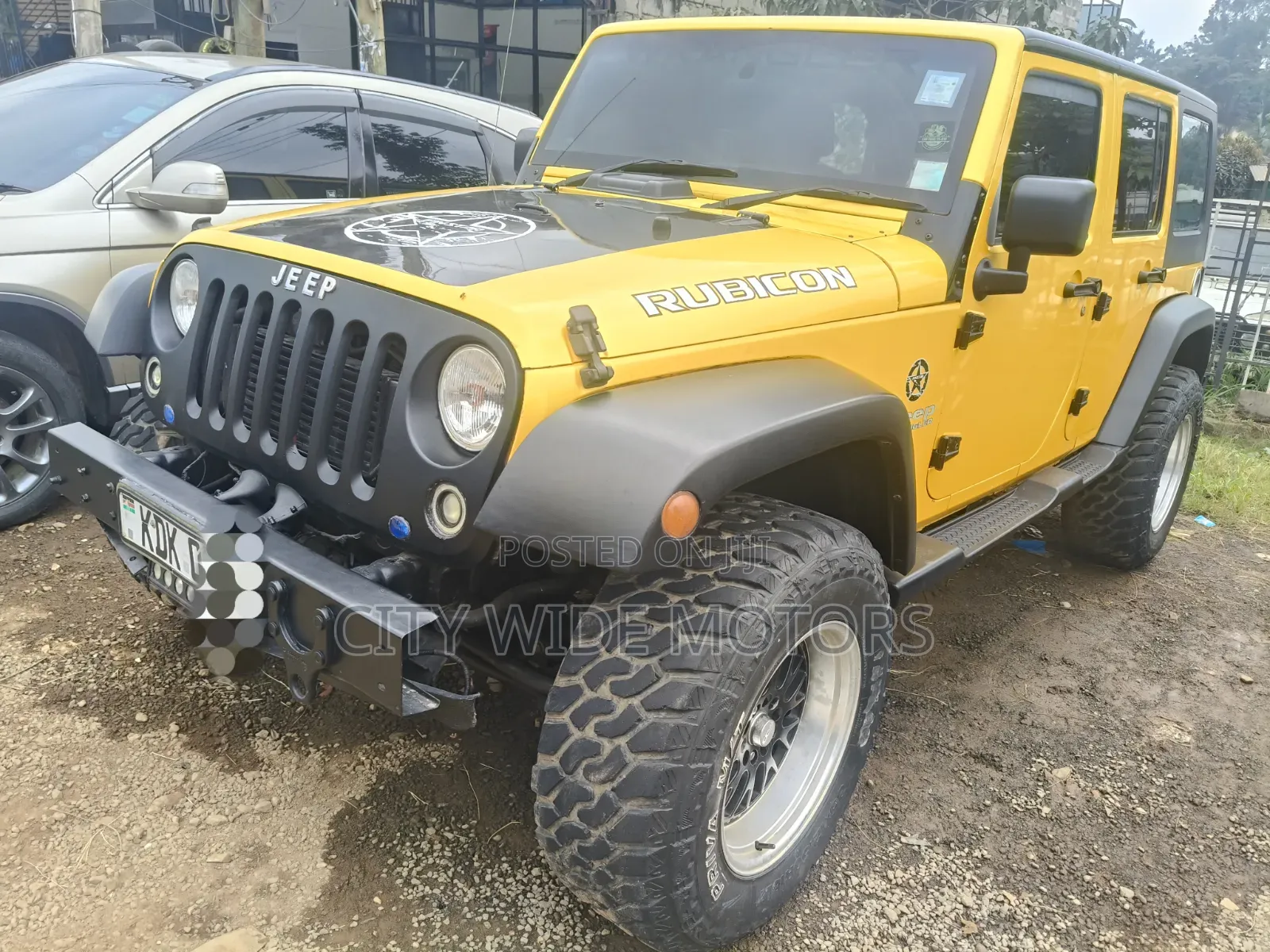 Jeep Wrangler Rubicon 2010 Yellow