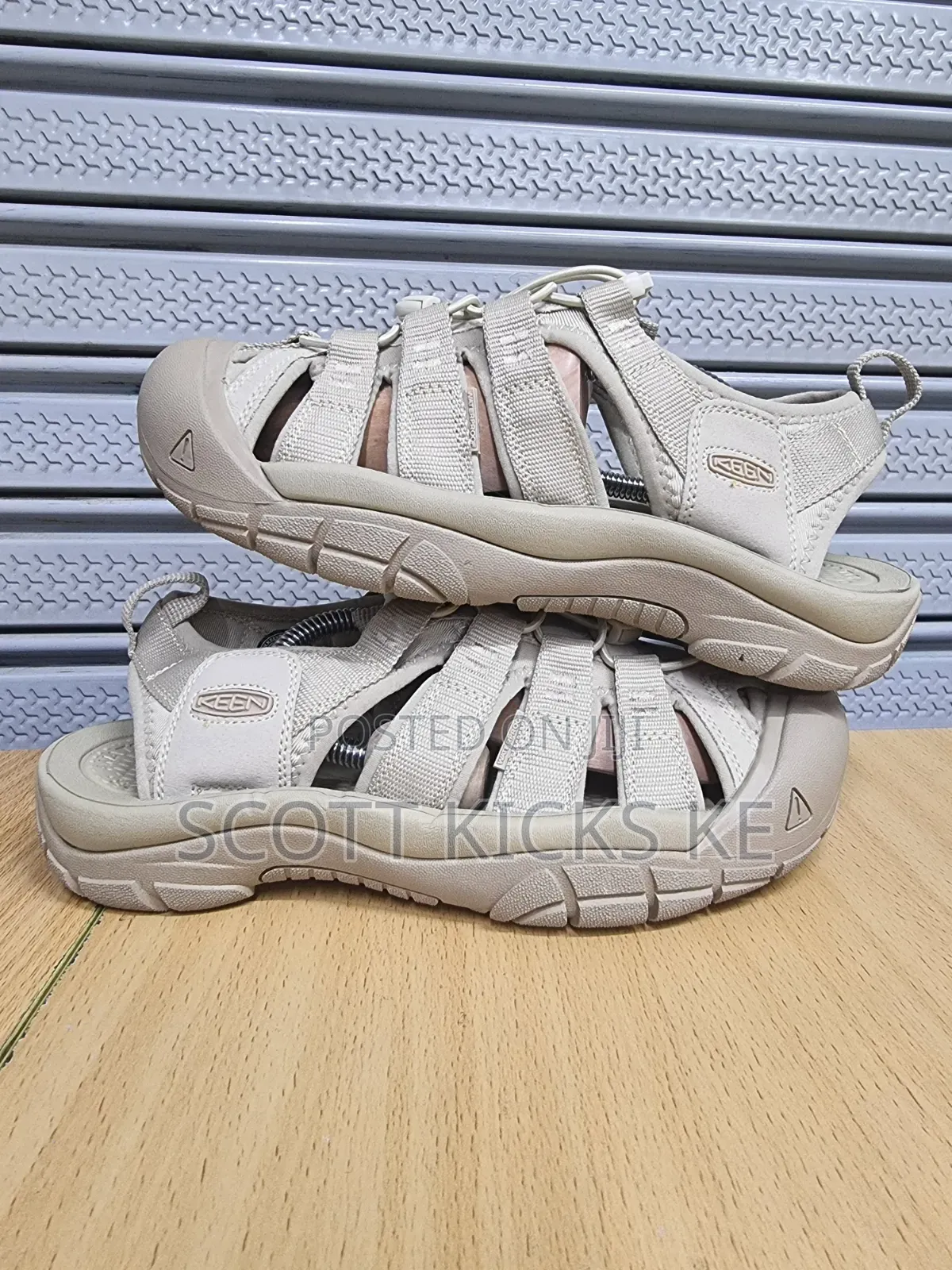 Keen Women's Newport H2 Khaki