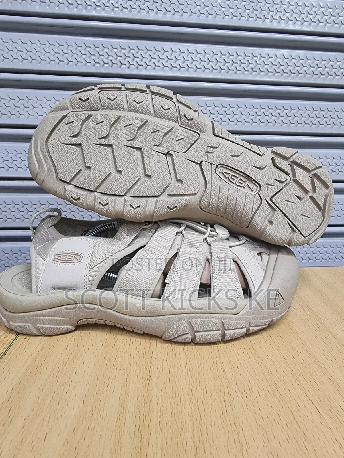 Keen Women's Newport H2 Khaki