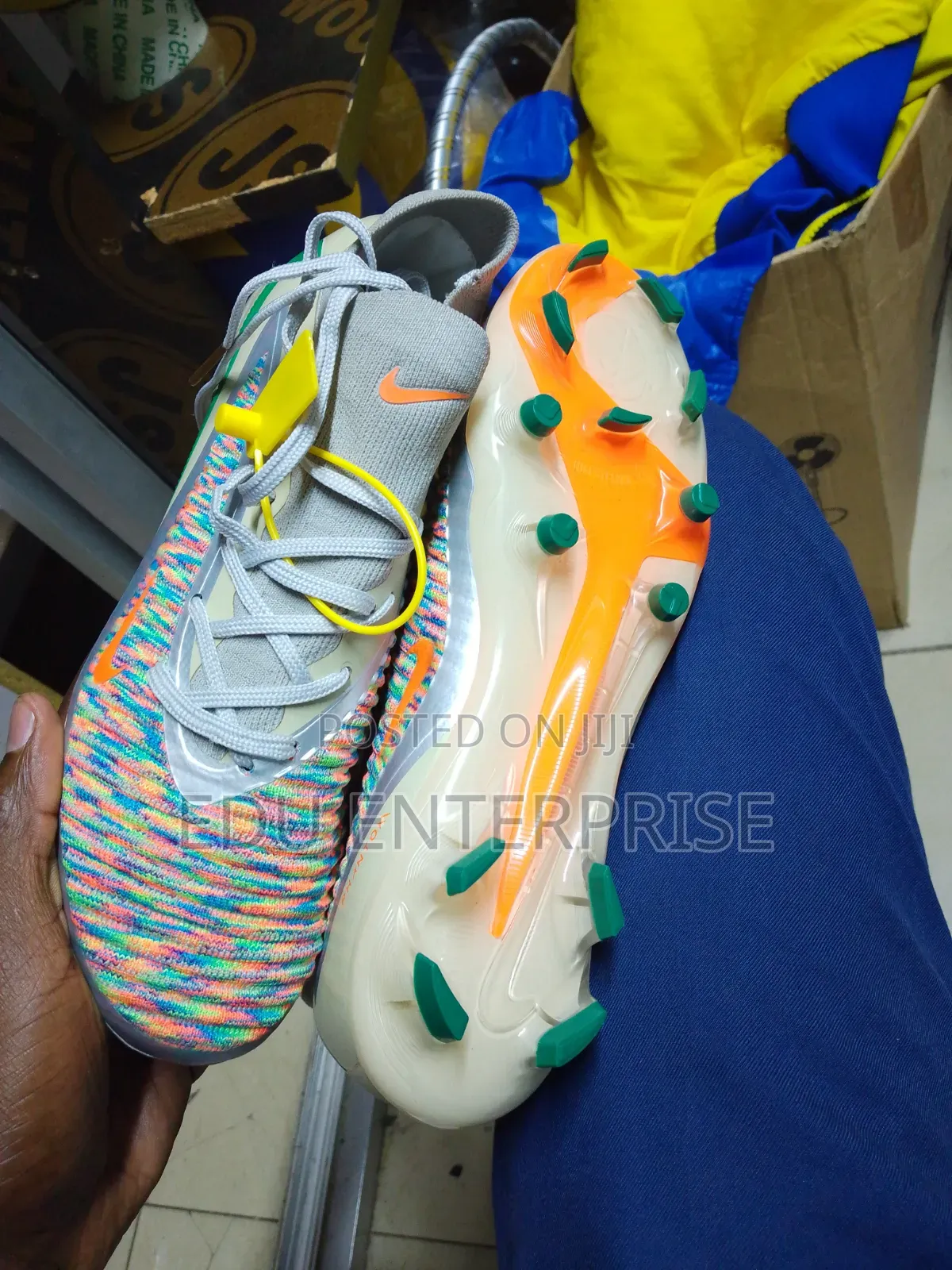 Size 39,(7) Phantom Nike Football Boots