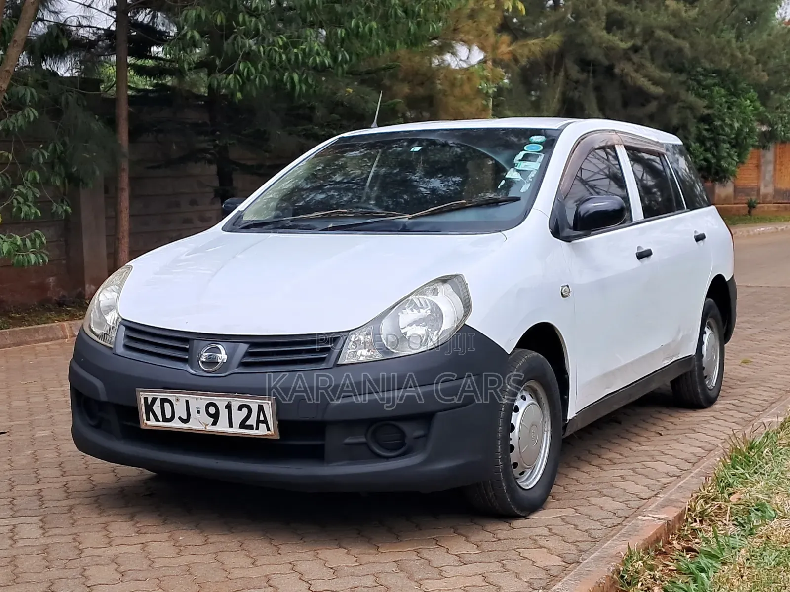 Nissan Advan 2015 White