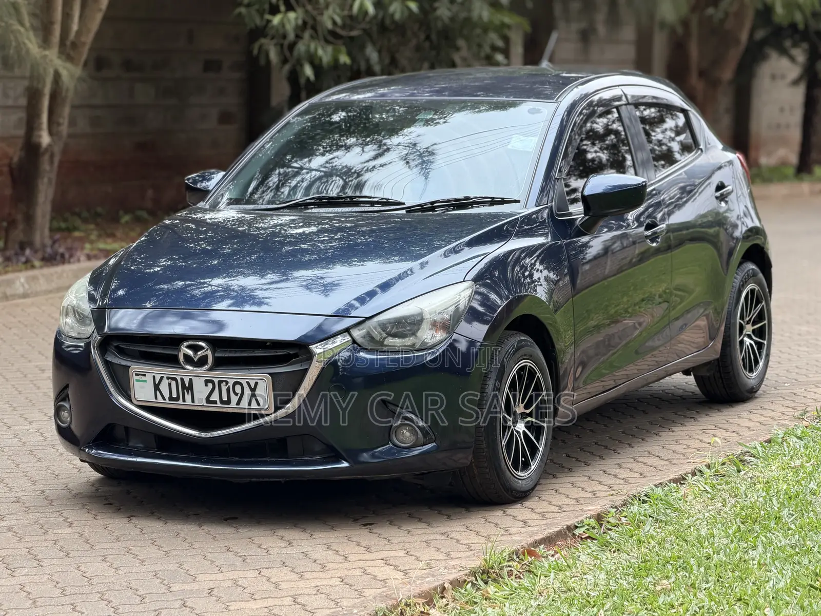 Mazda Demio 2016 Blue