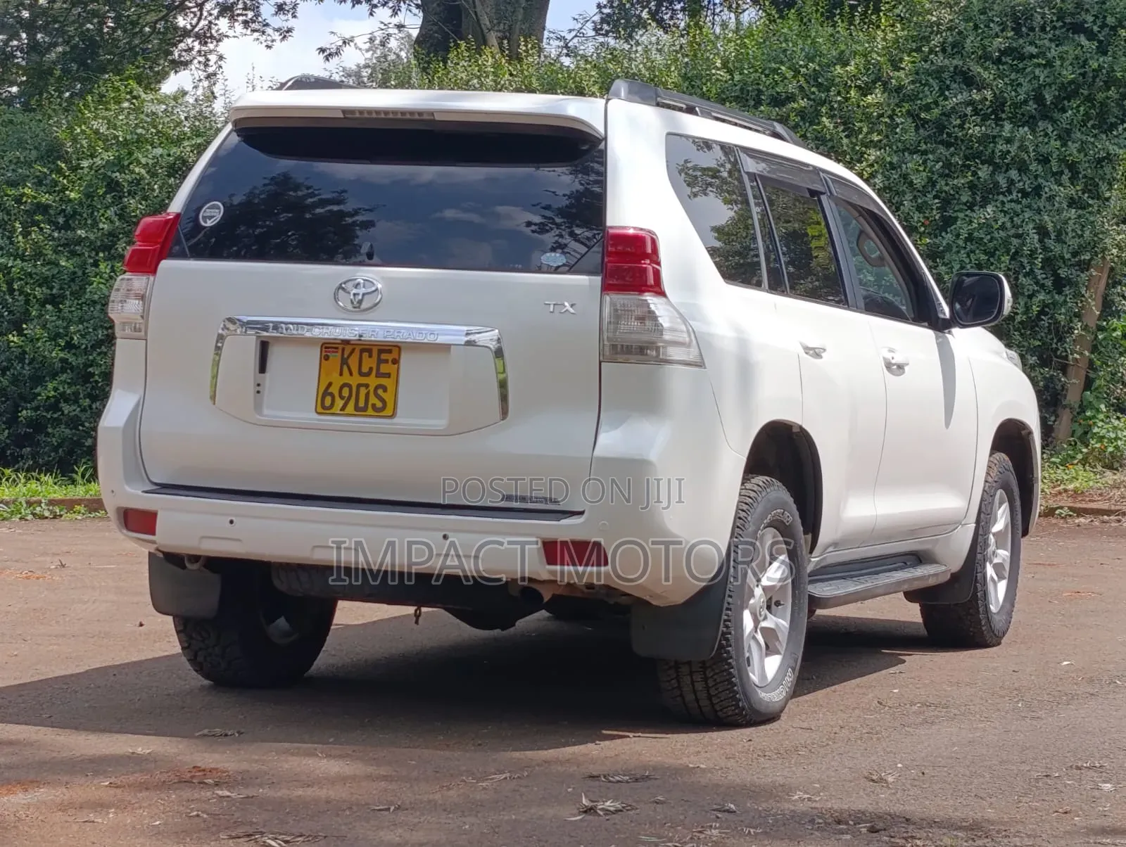 Toyota Land Cruiser Prado 2012 White