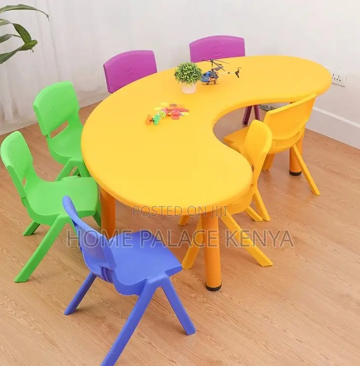 School Table; Colourful Kindergarten Plastic Moon Table